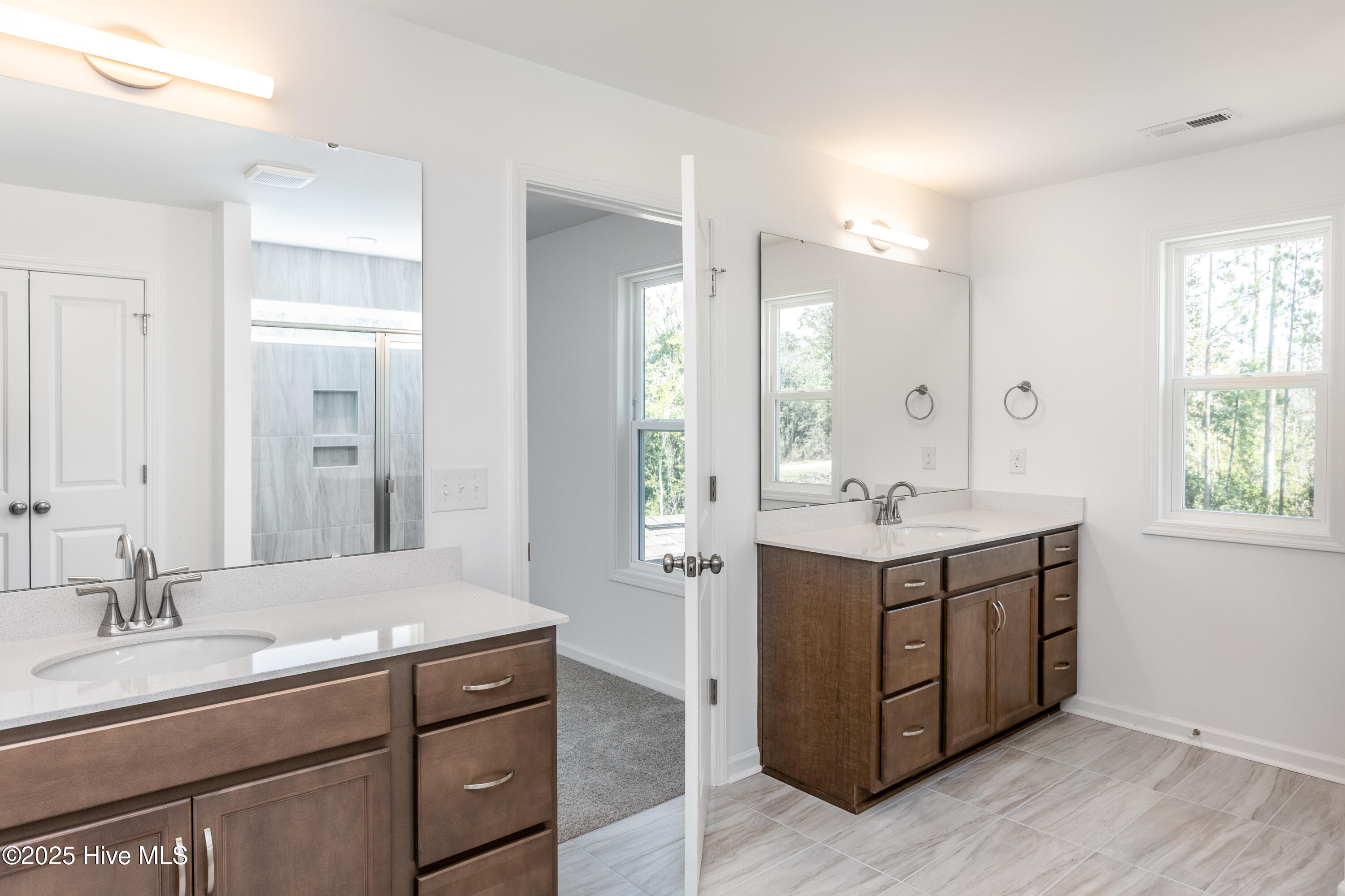 100507408 | Photo 19