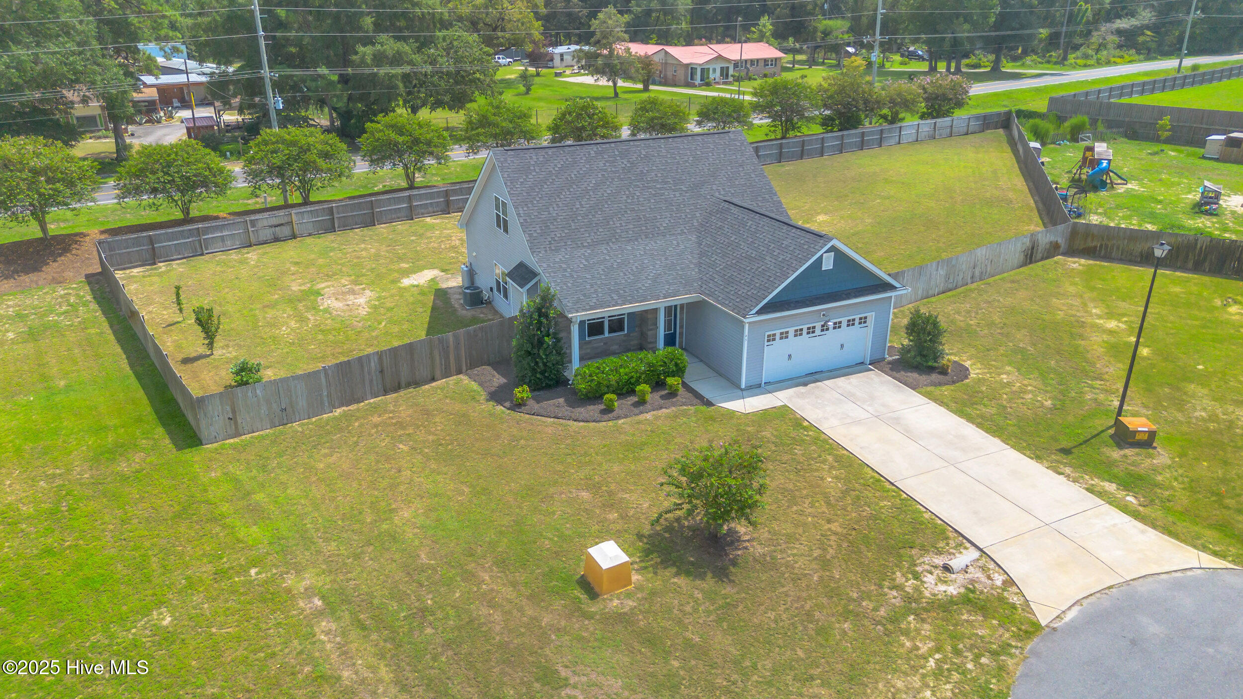 100526373 | Photo 33