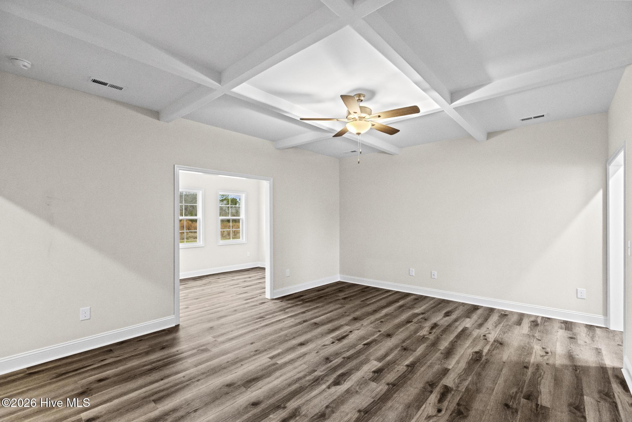 100544641 | Photo 13