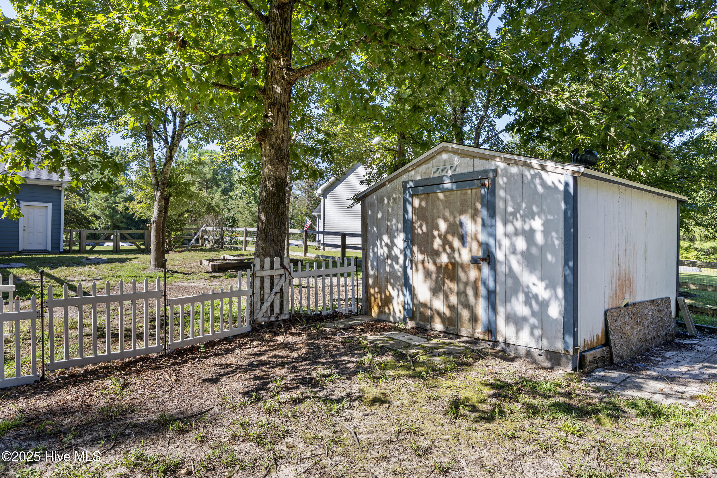 100528146 | Photo 44