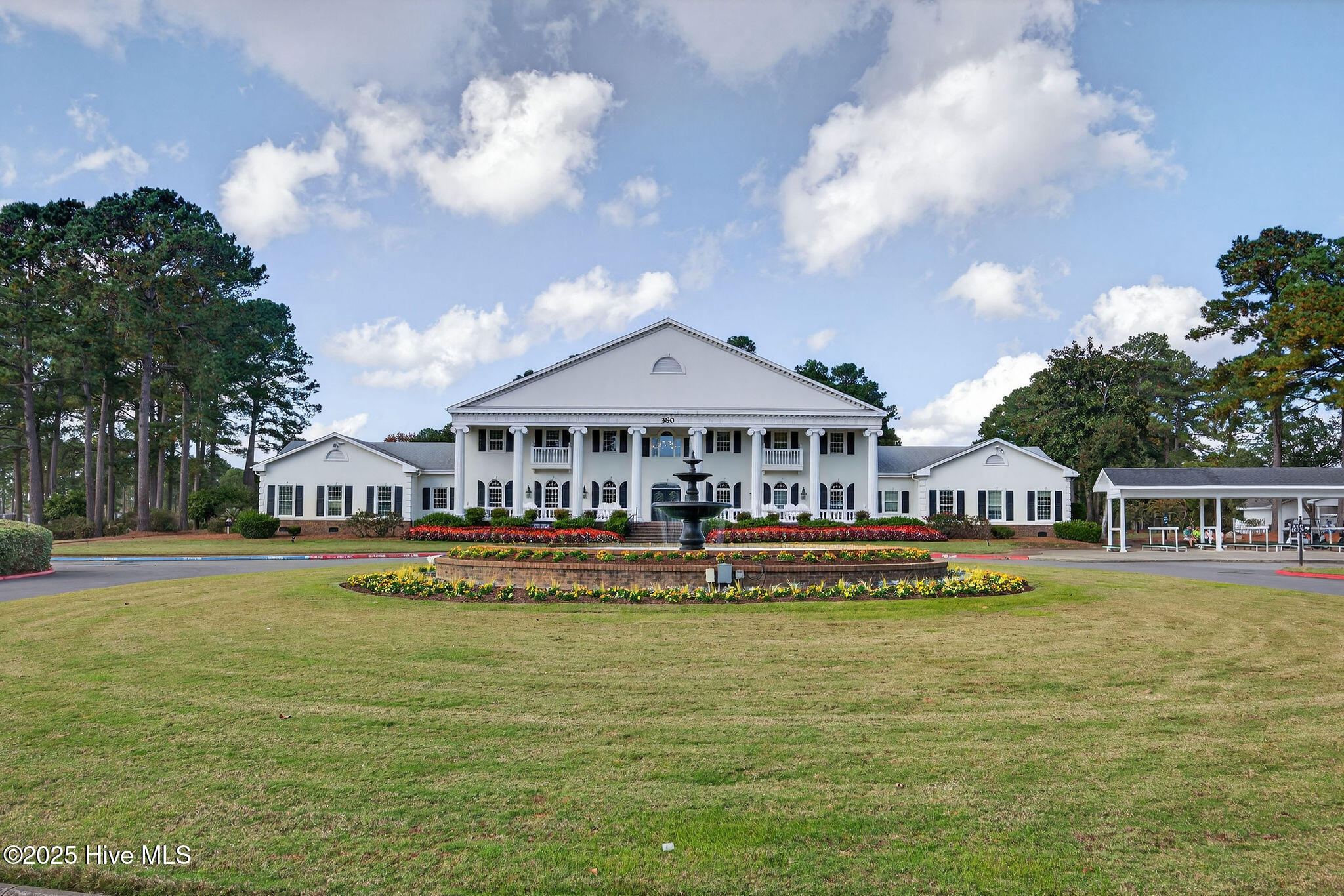 100541027 | Photo 39