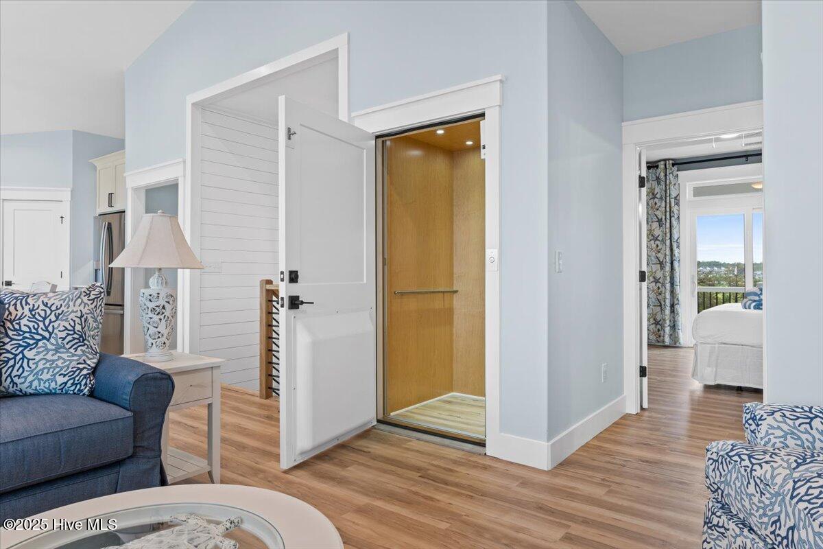 100526608 | Photo 32