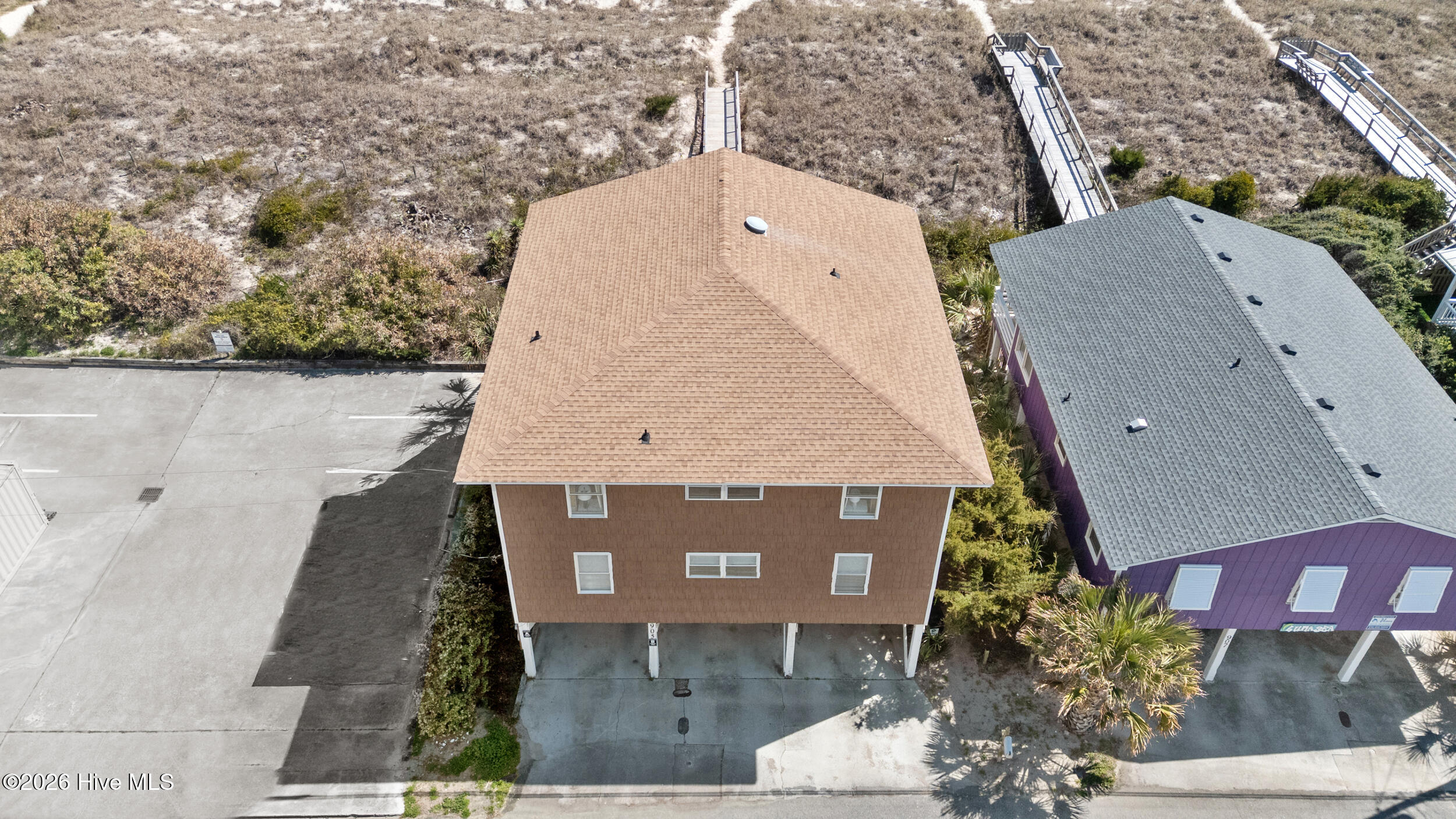 100561648 | Photo 81