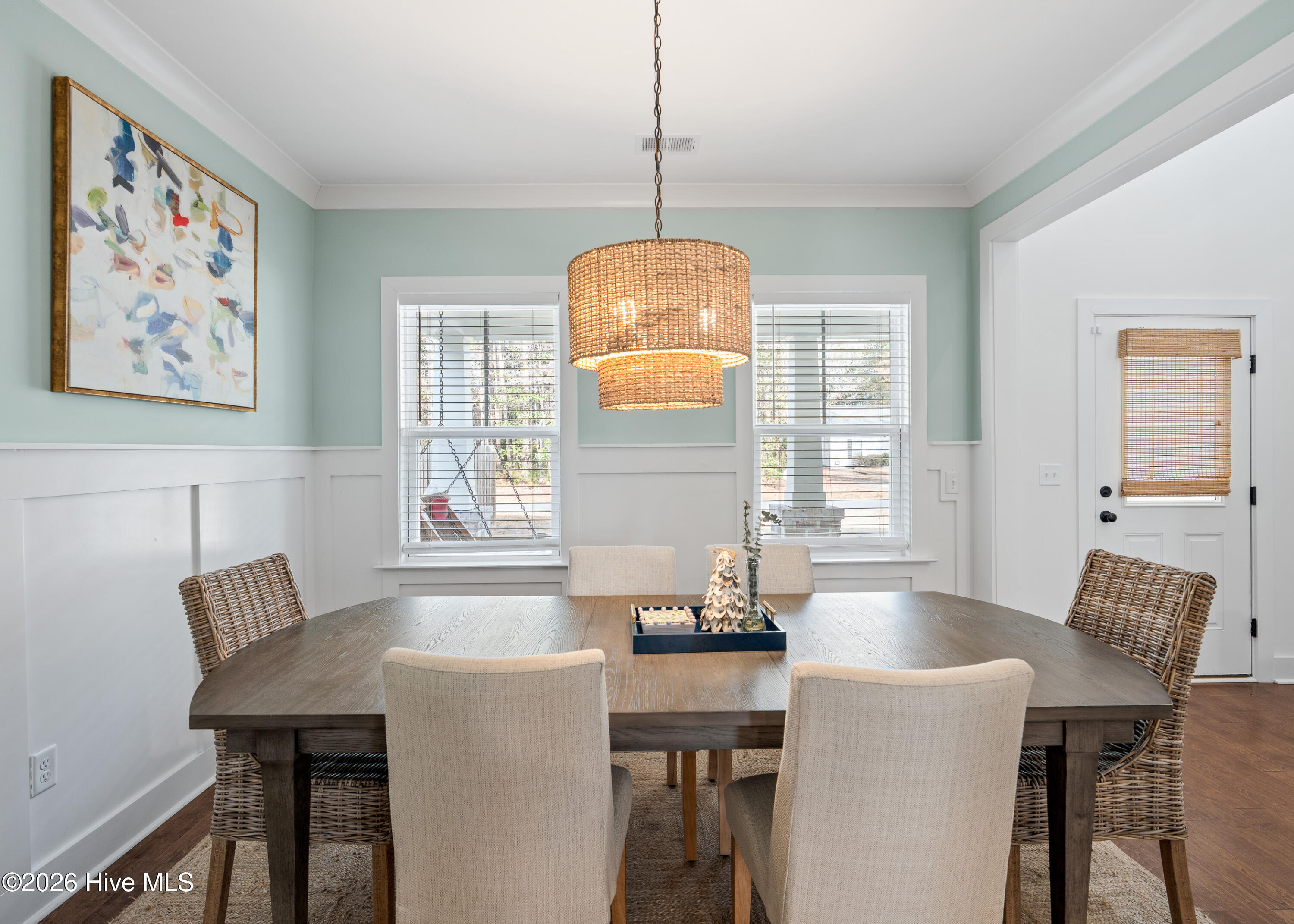 100548609 | Photo 14