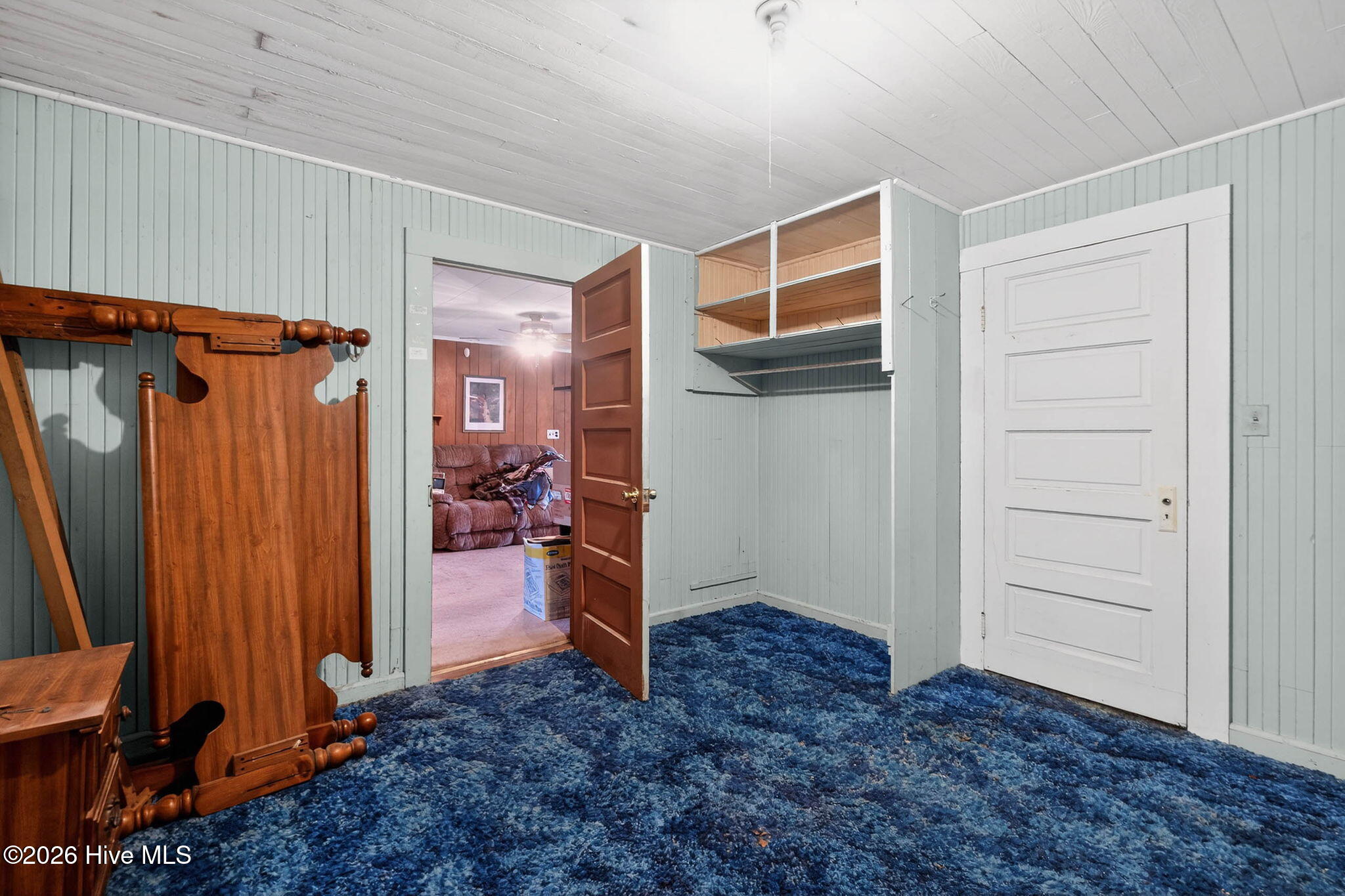 100560729 | Photo 16