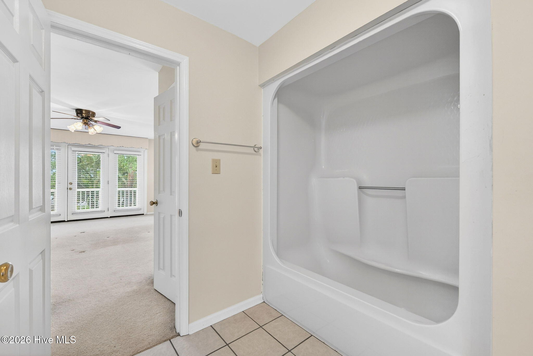 100559541 | Photo 76