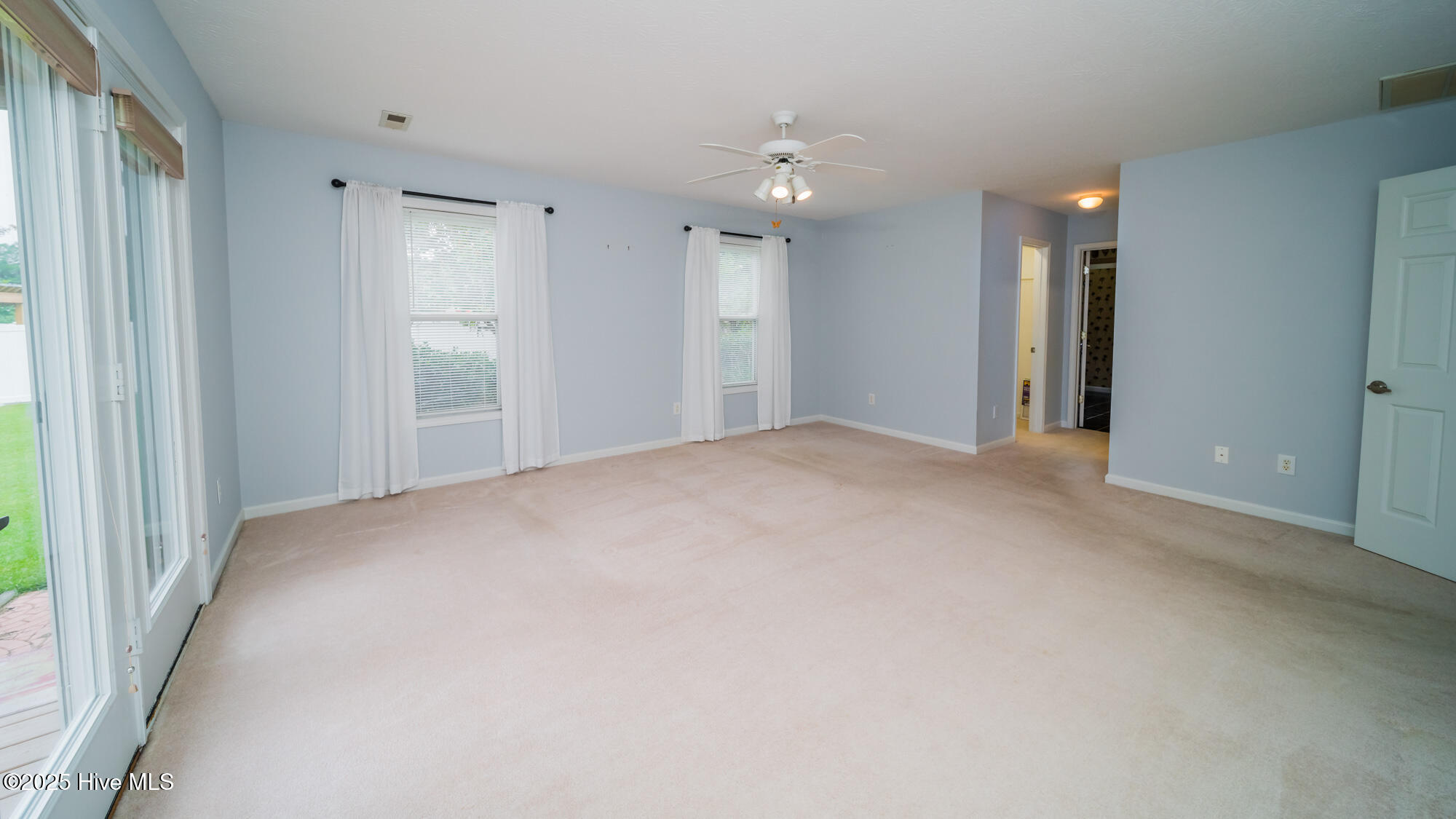 100532169 | Photo 20