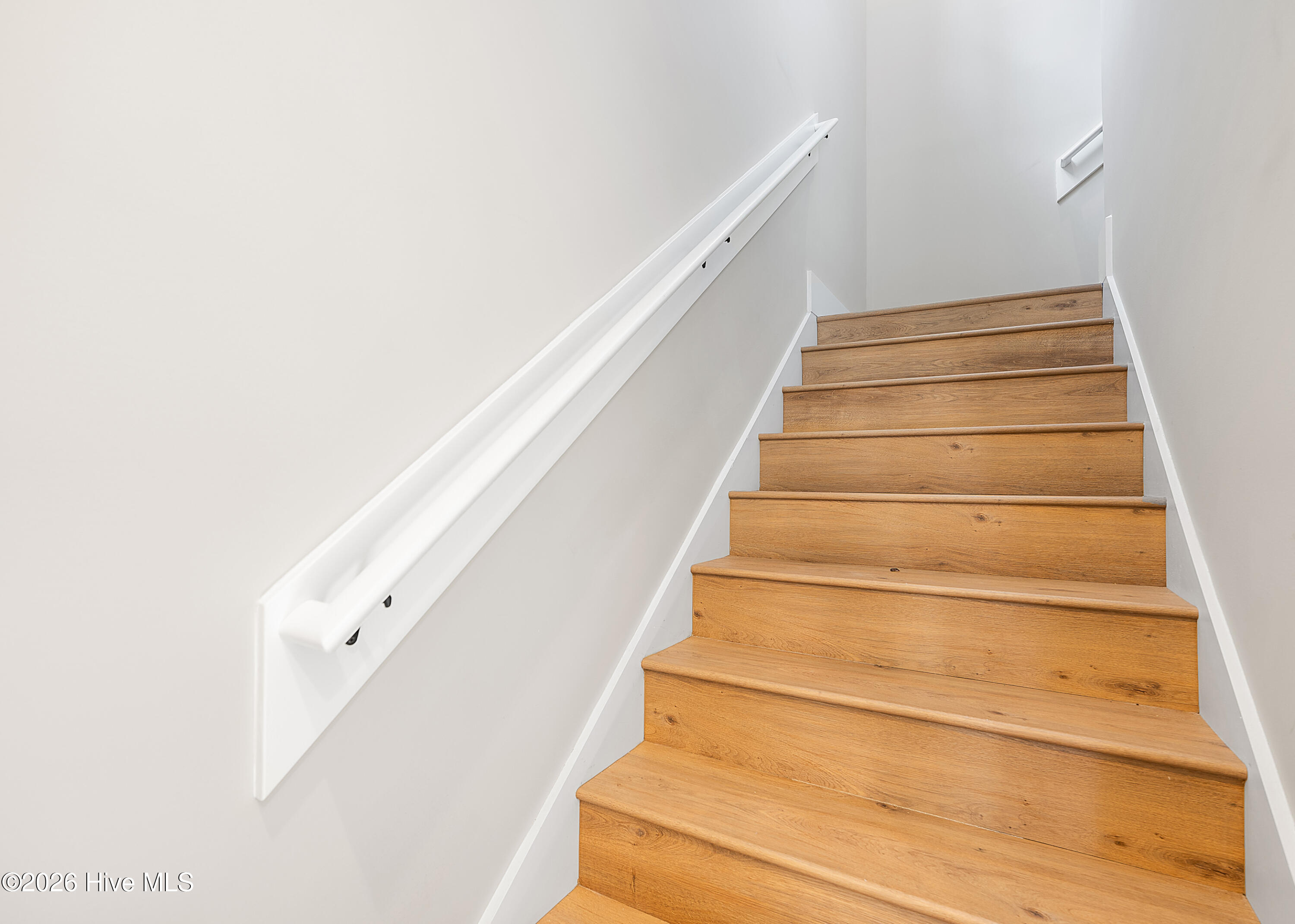 100566286 | Photo 18