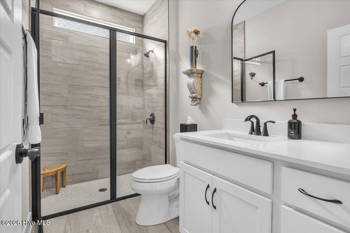 100552703 | Photo 34