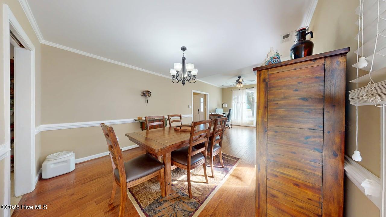 100541217 | Photo 13