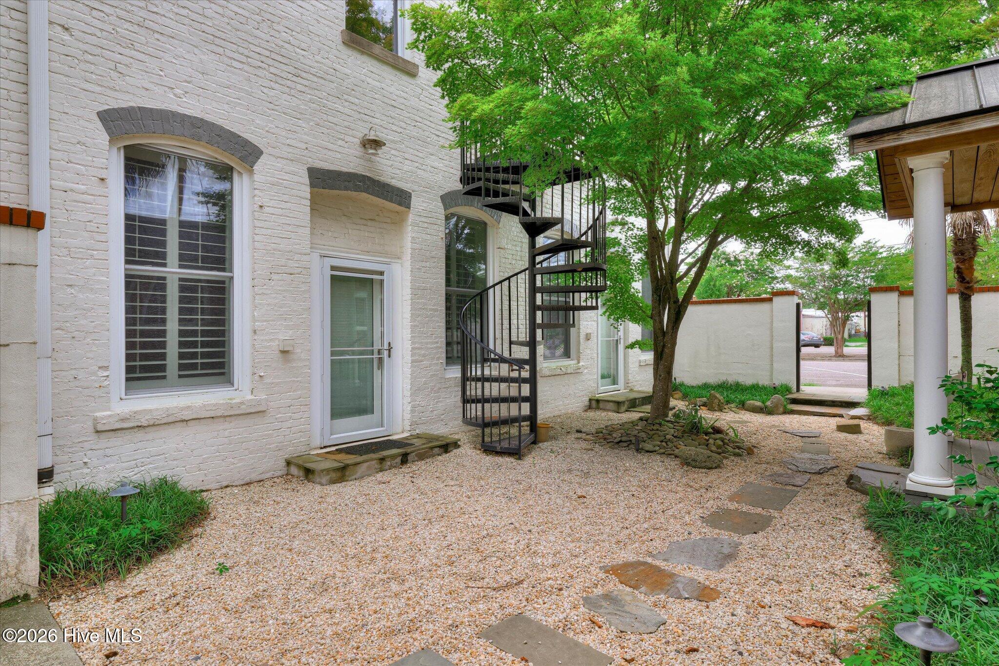 150 Fairfield St