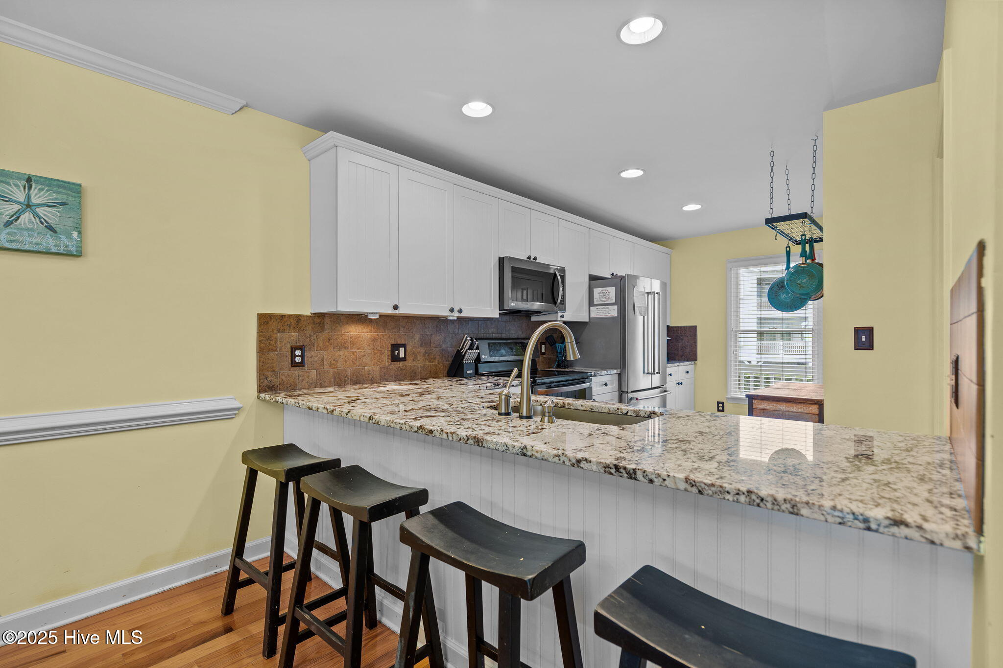 100531131 | Photo 14