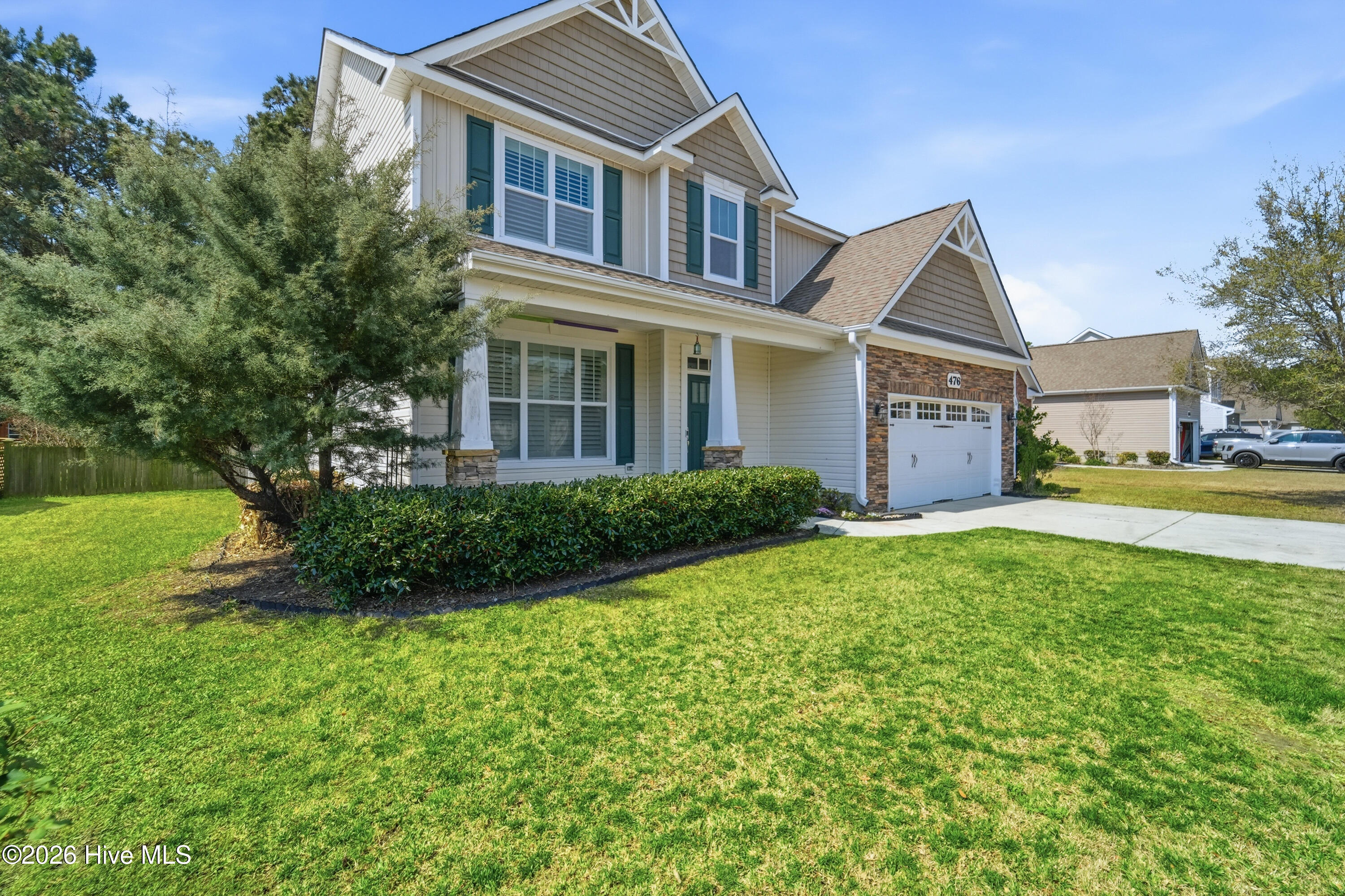 100562965 | Photo 15