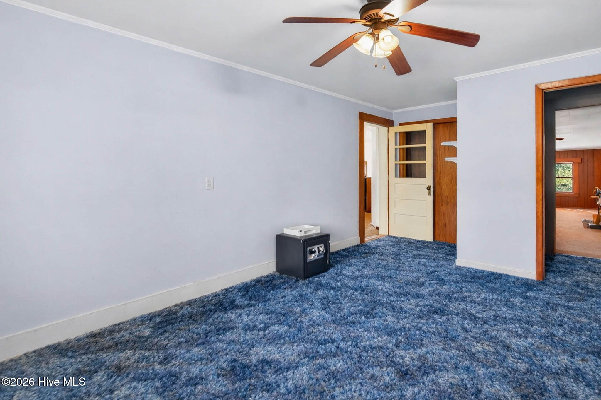 100560729 | Photo 15