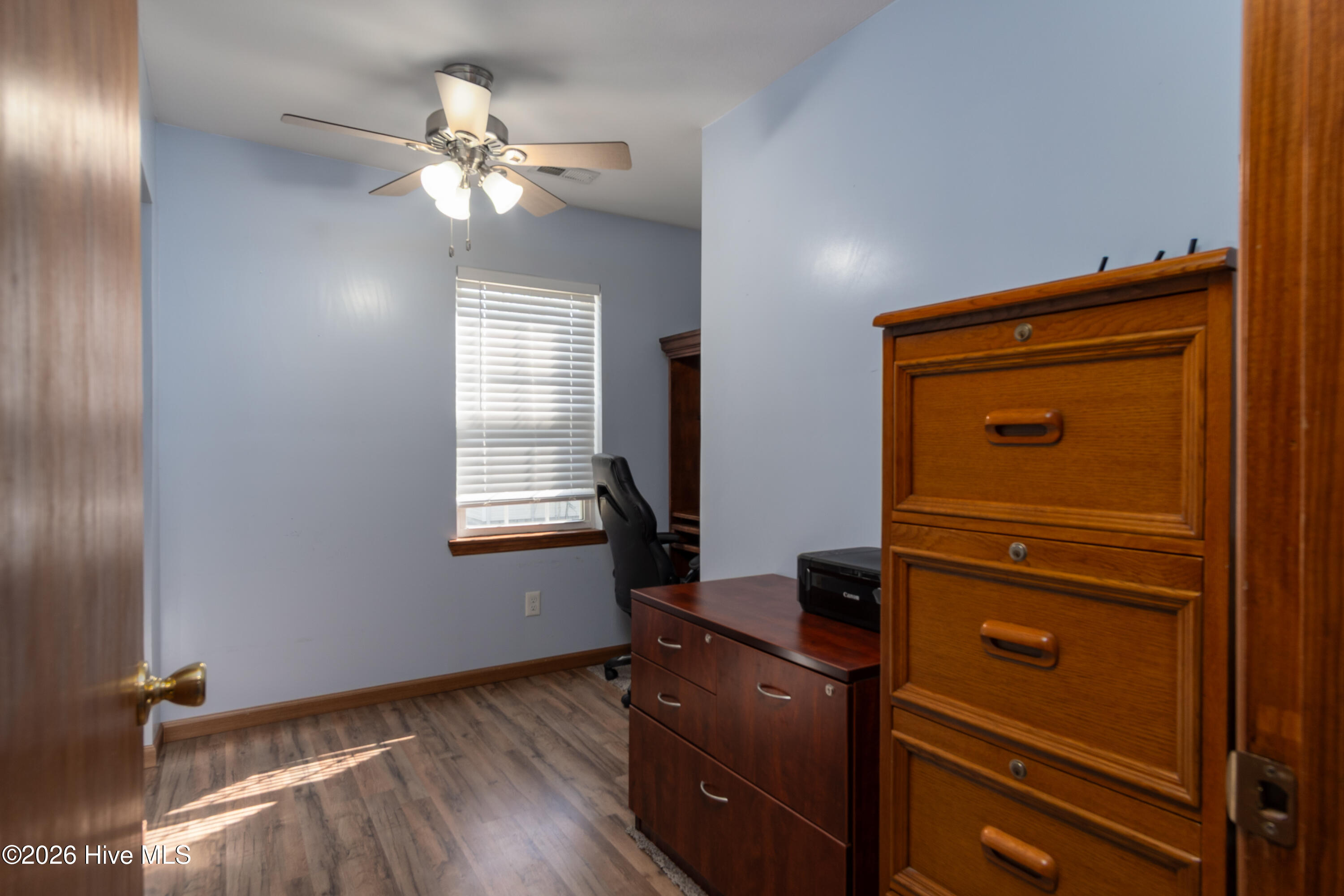 100564108 | Photo 27