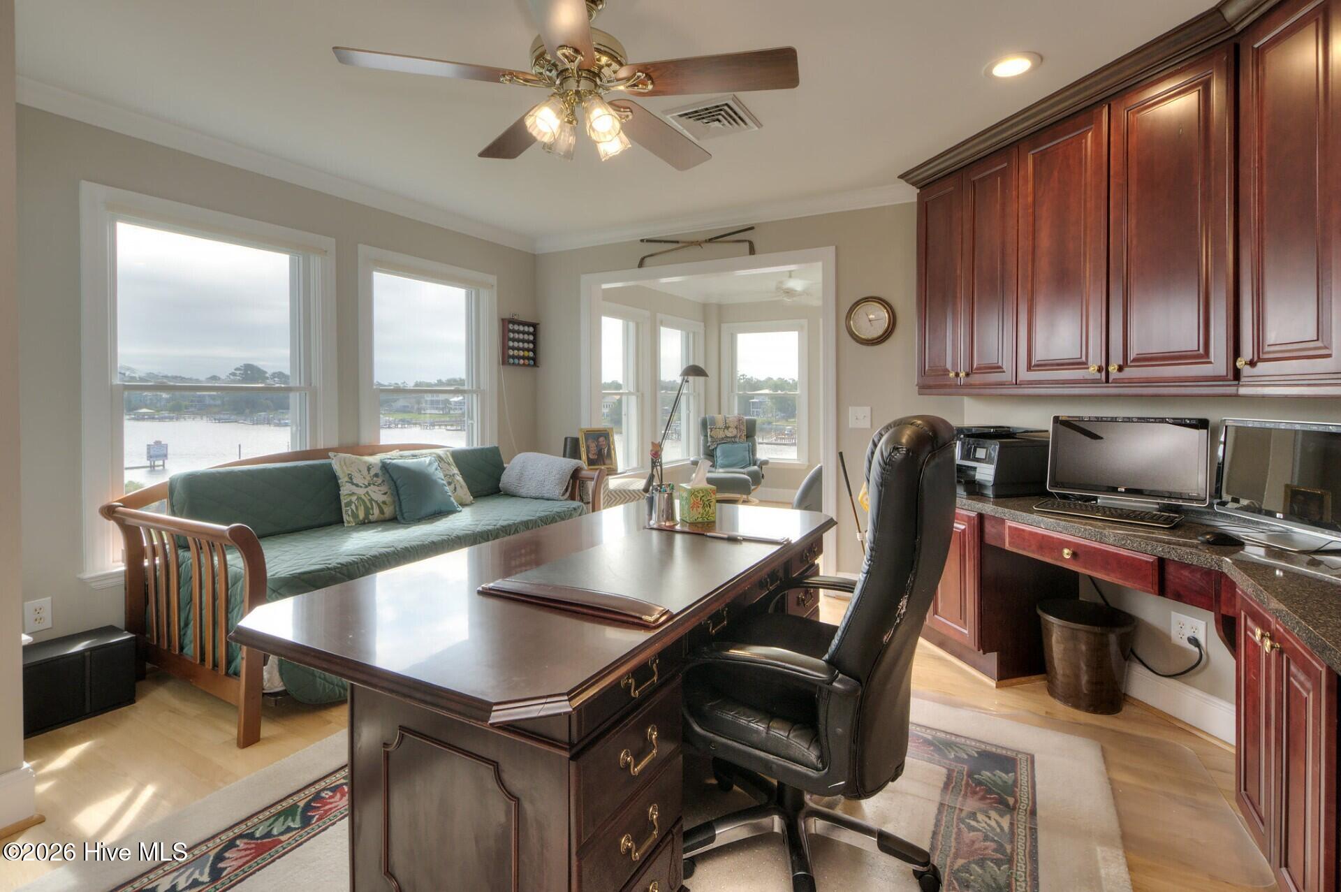 100553459 | Photo 82