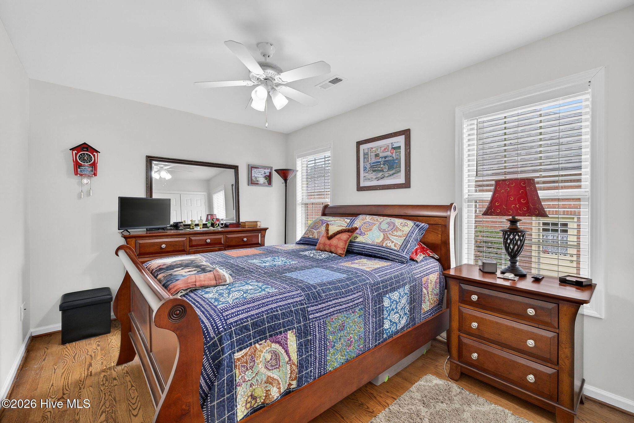 100557092 | Photo 28