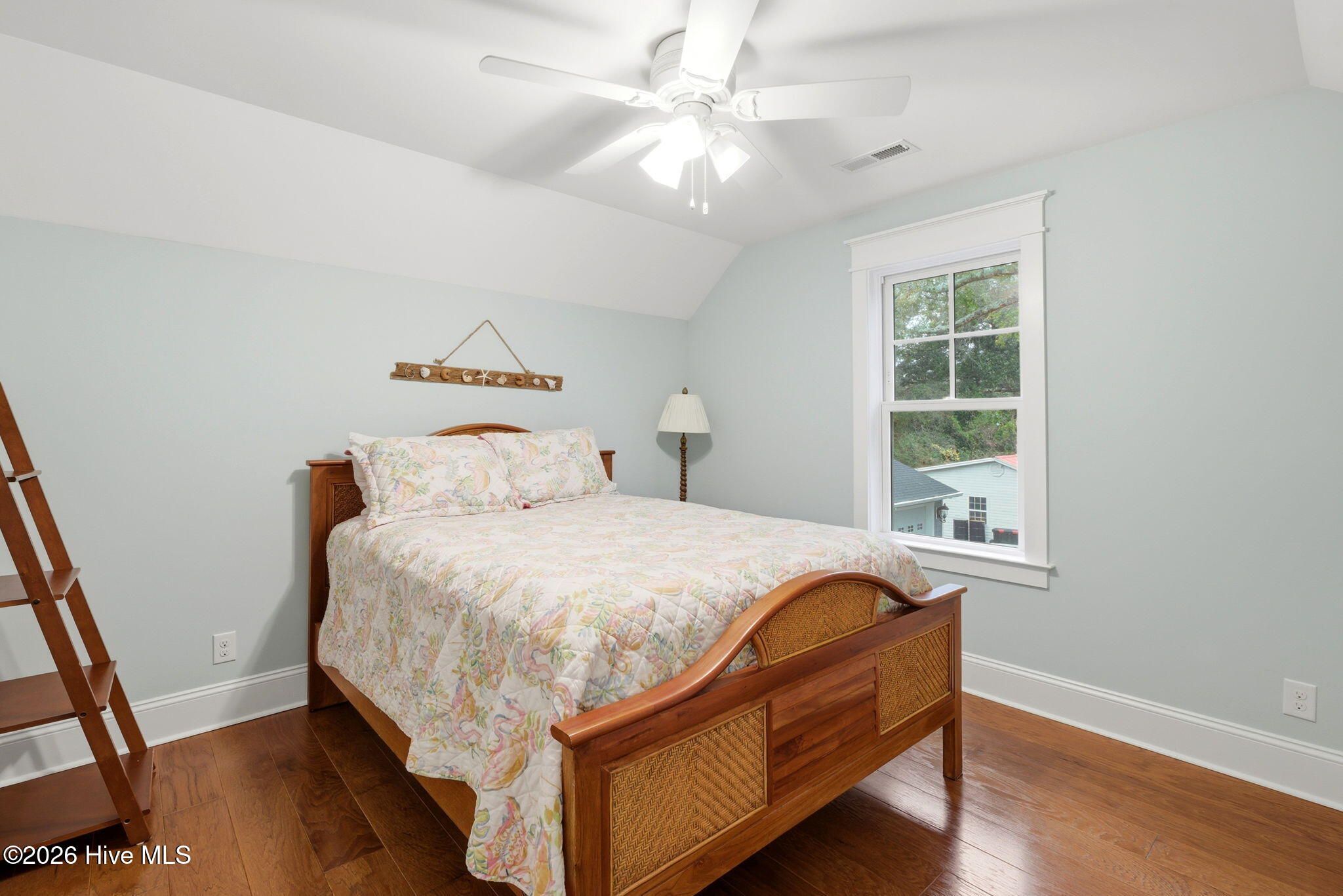 100553836 | Photo 22