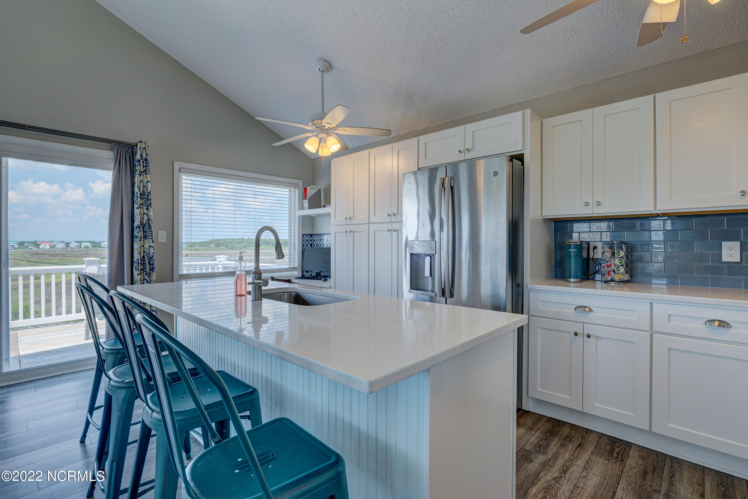 100563465 | Photo 39