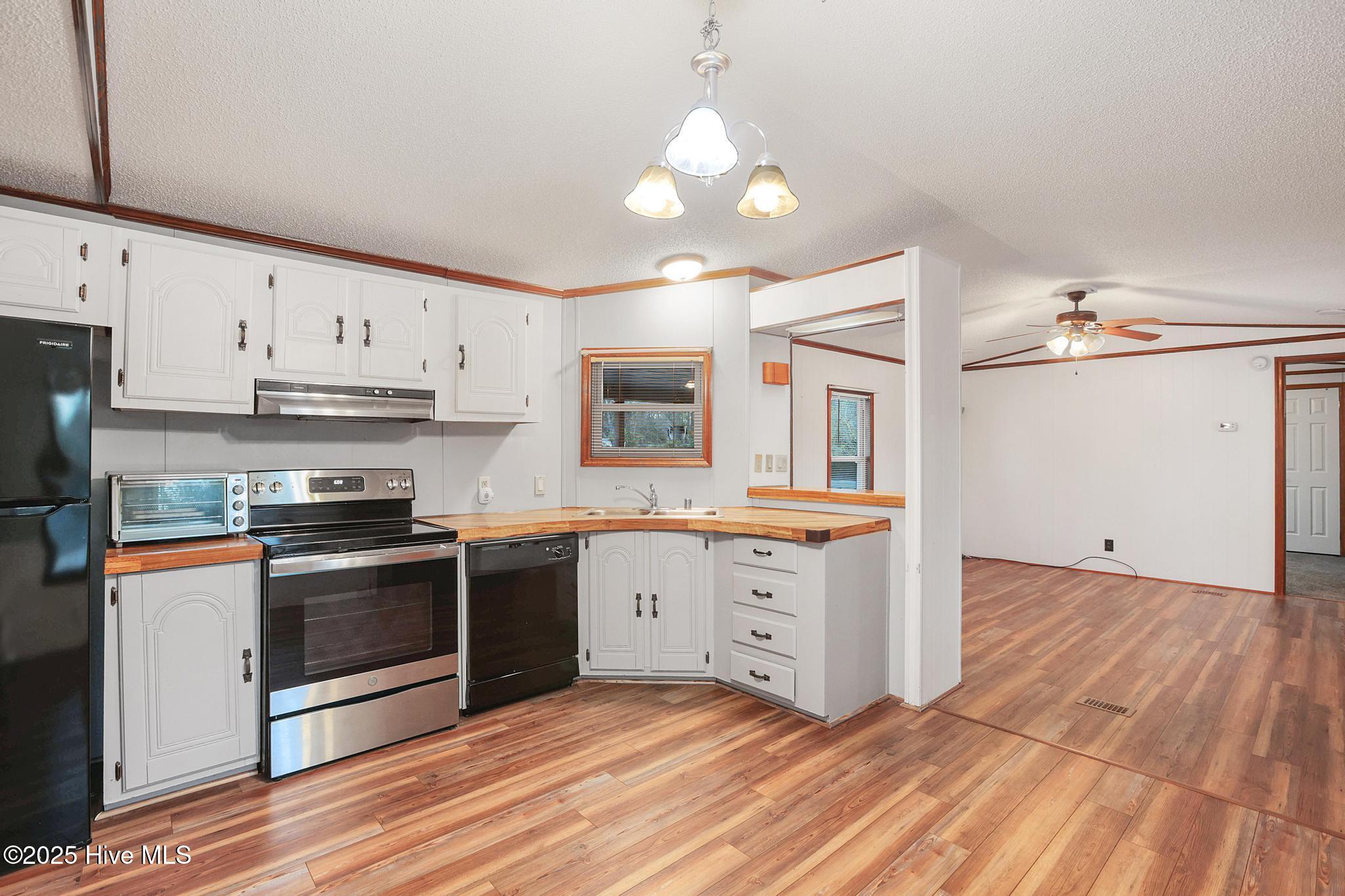 312 Queens Road,Hubert