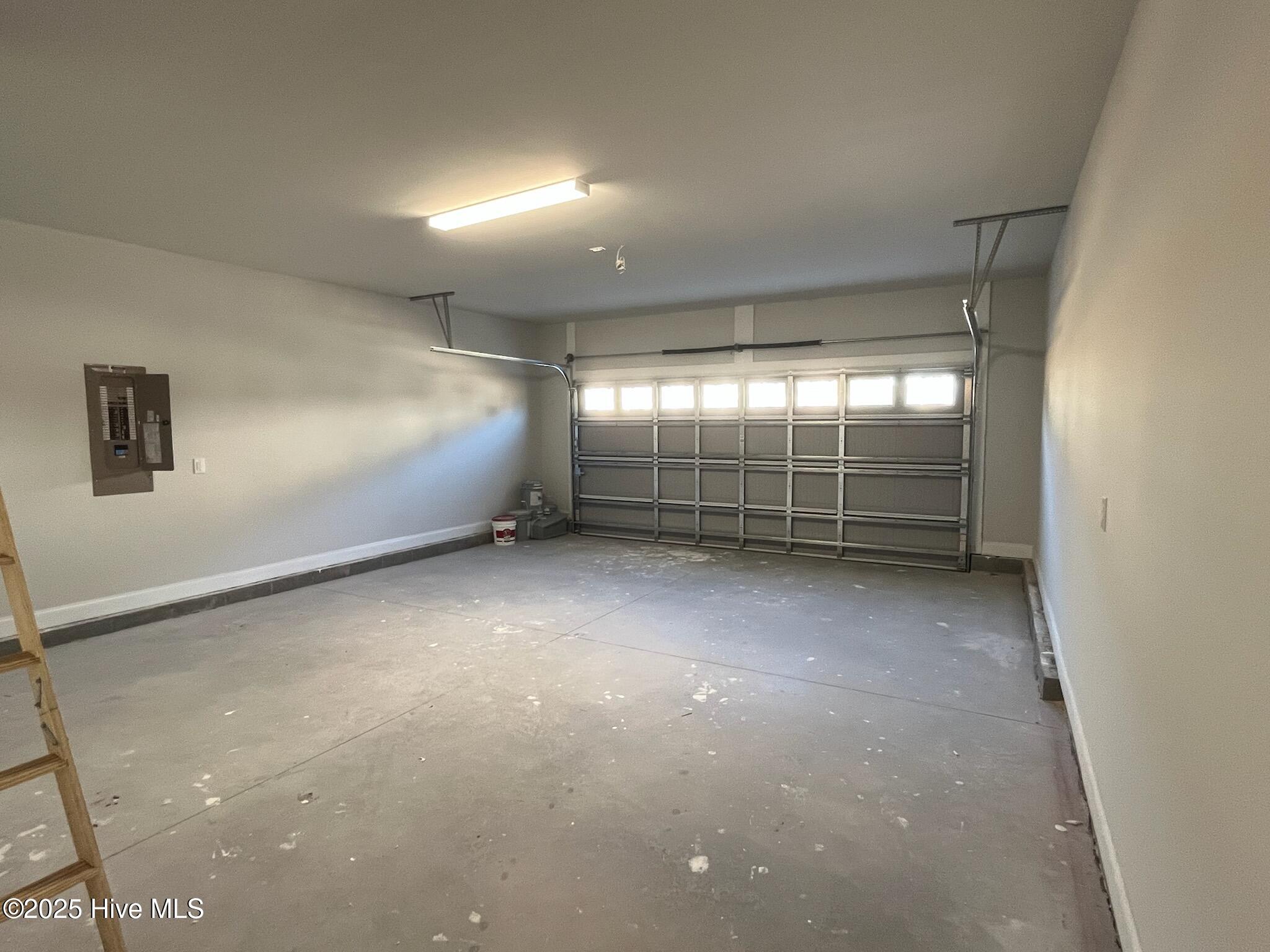 100420321 | Photo 34