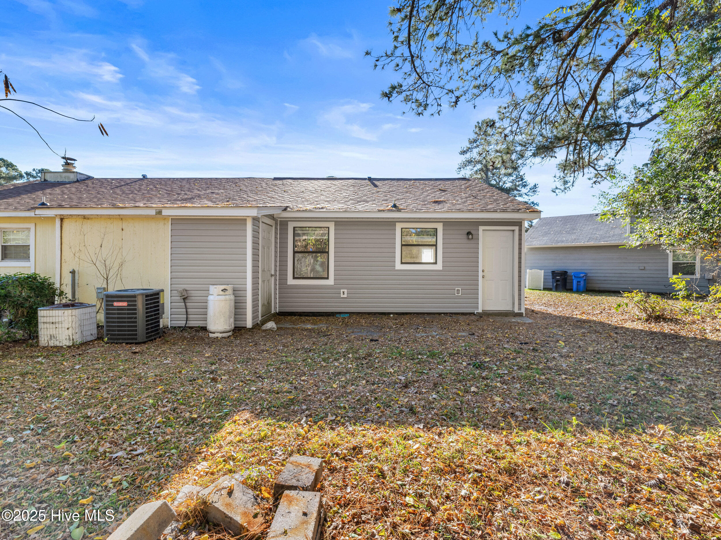 100540466 | Photo 17