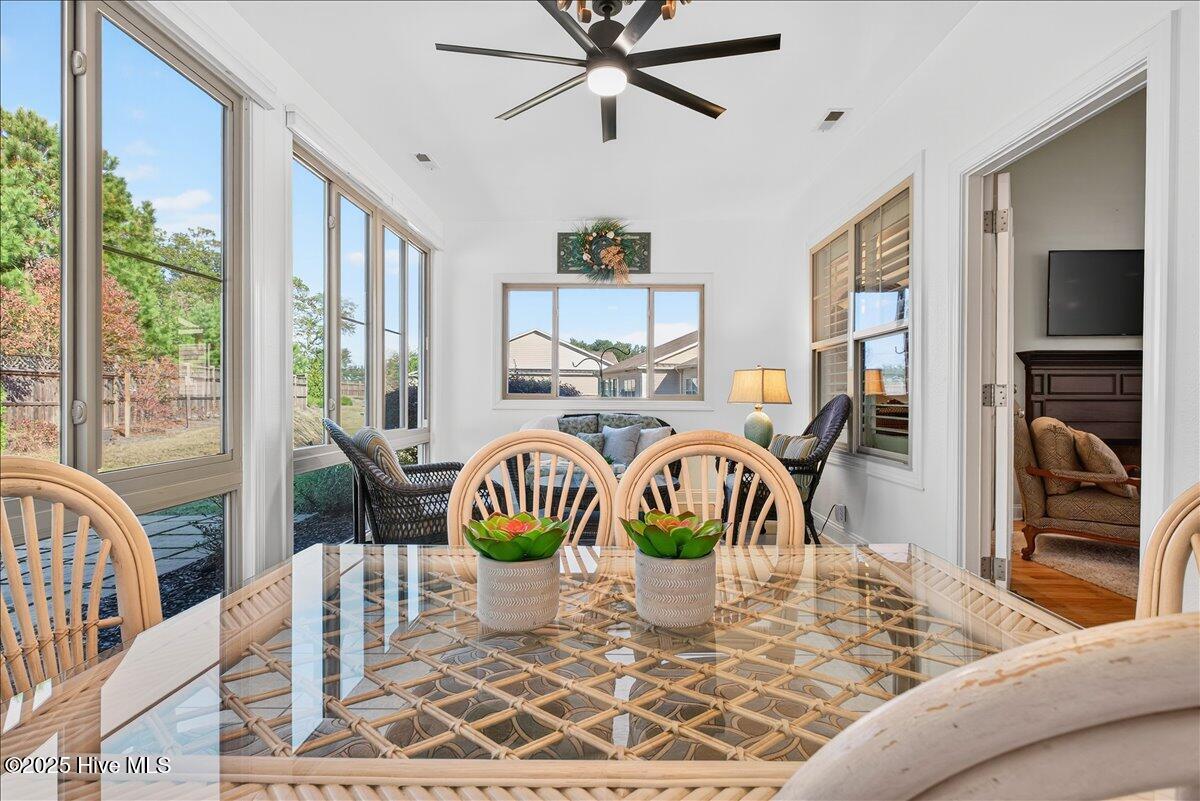 100541263 | Photo 27