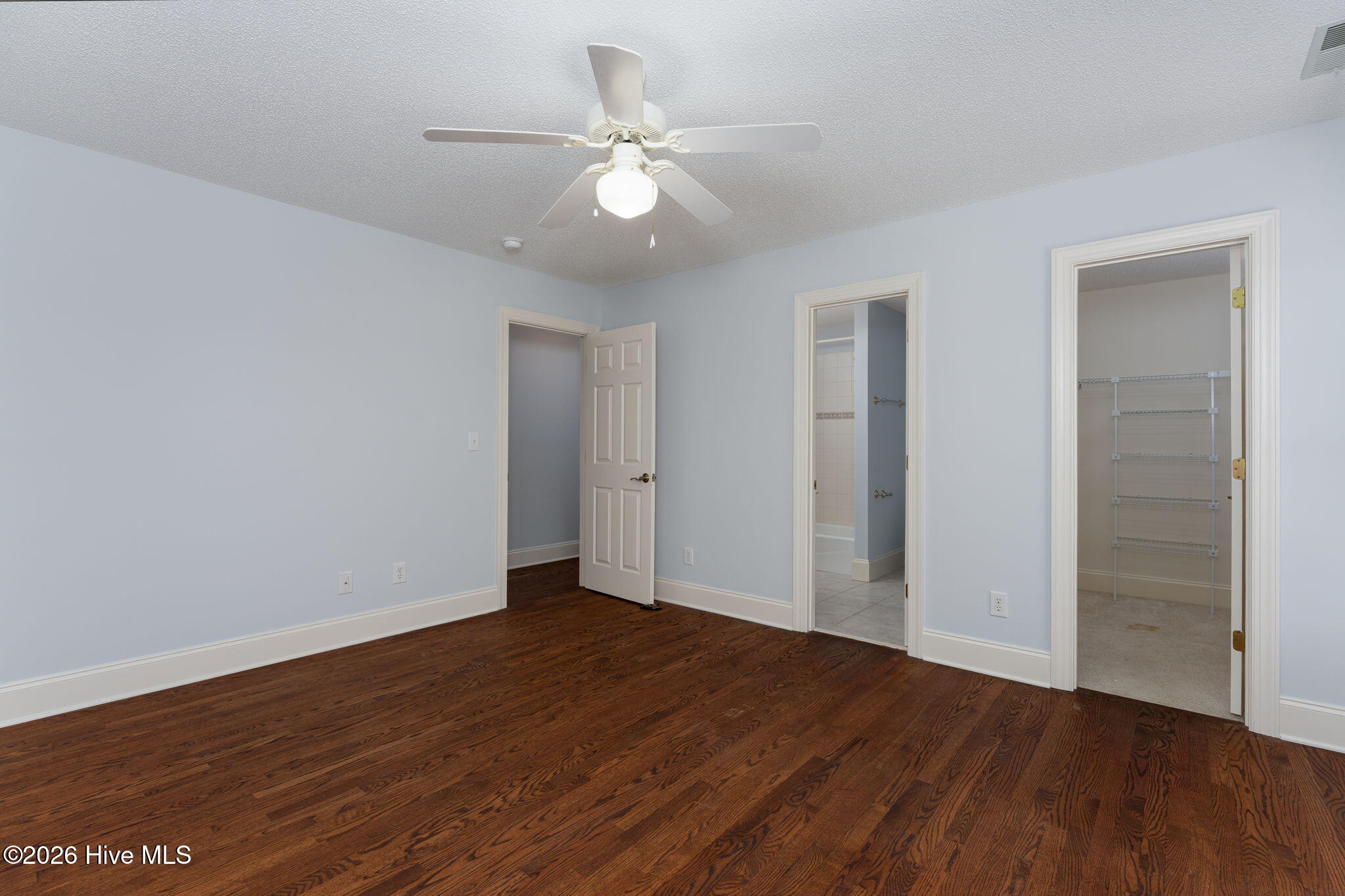 100552056 | Photo 39