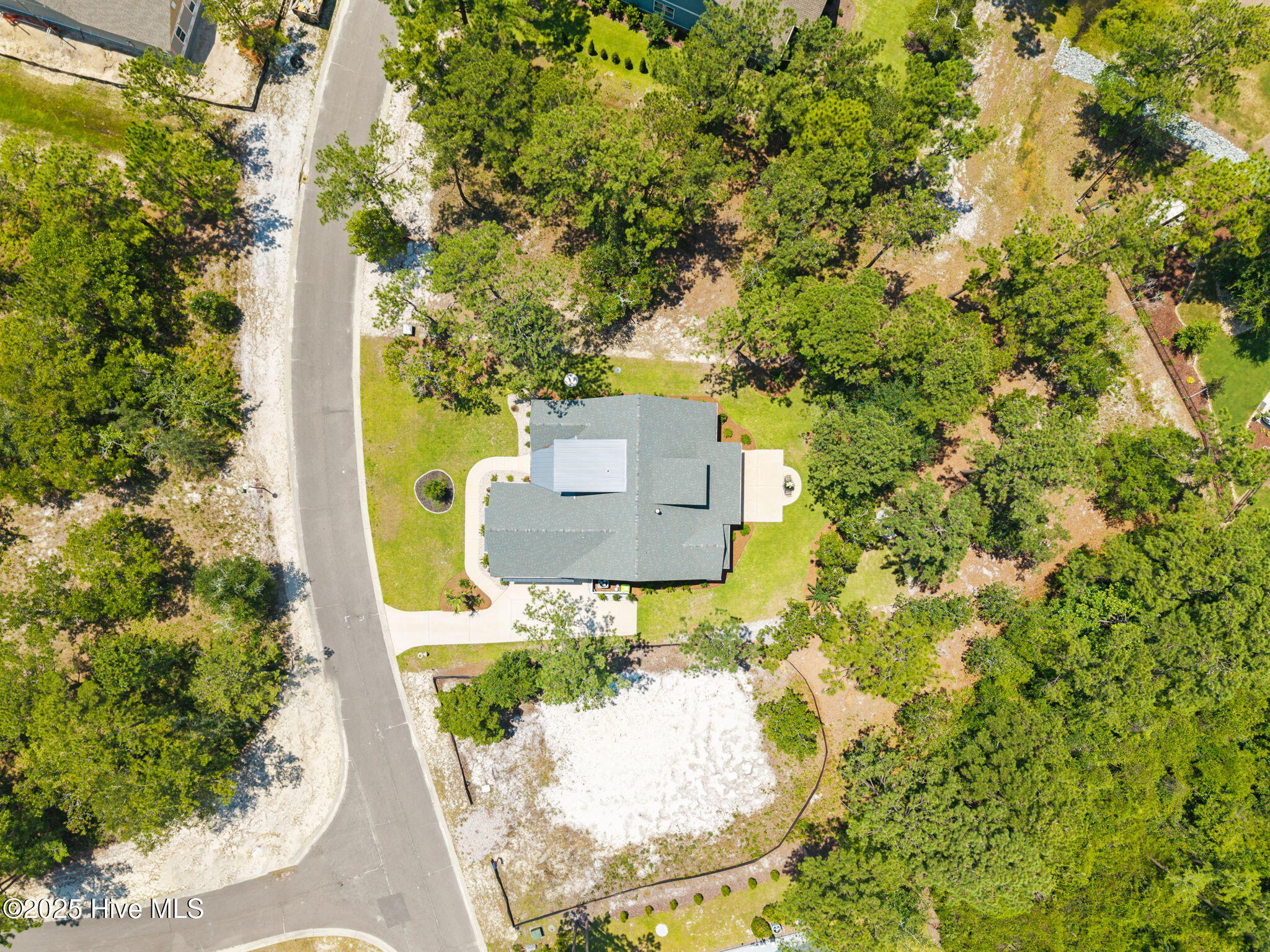 100516887 | Photo 89