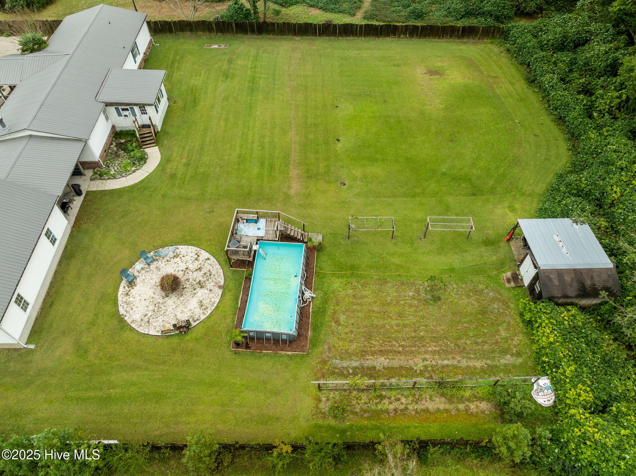 100537137 | Photo 50