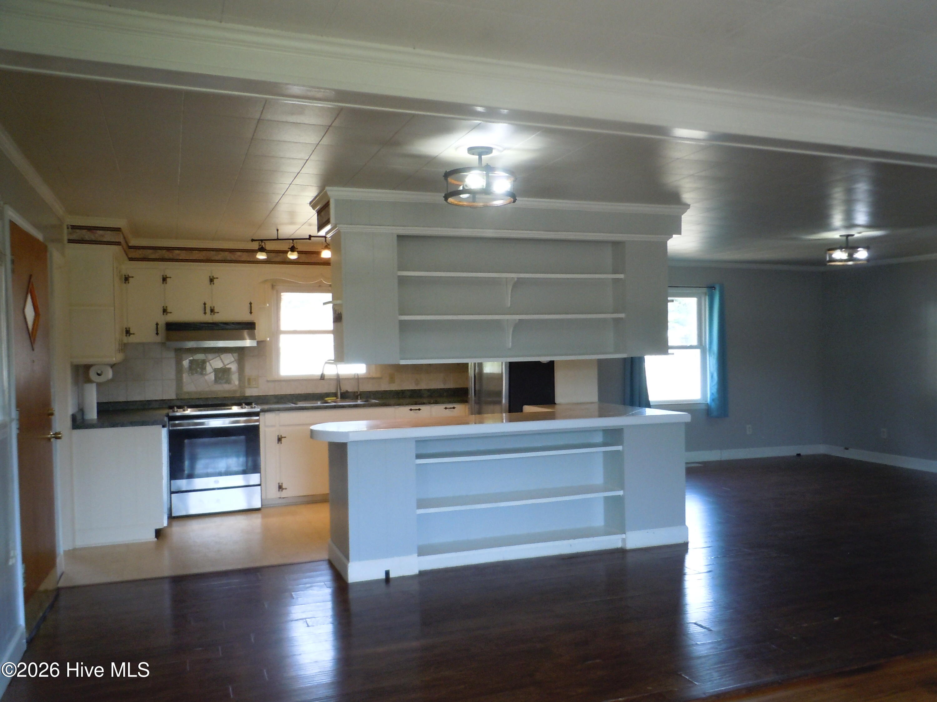 100565752 | Photo 13