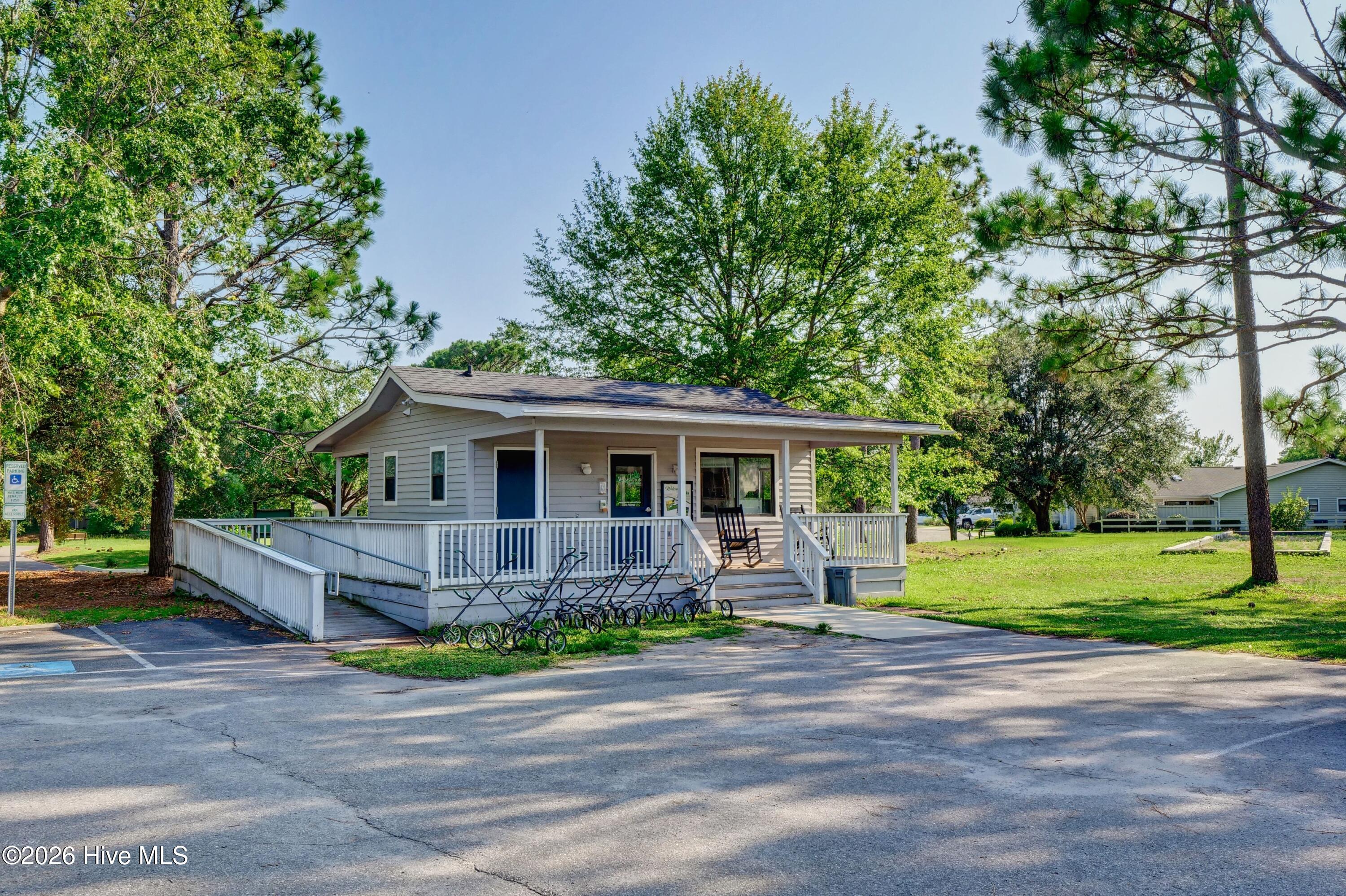 100562234 | Photo 34