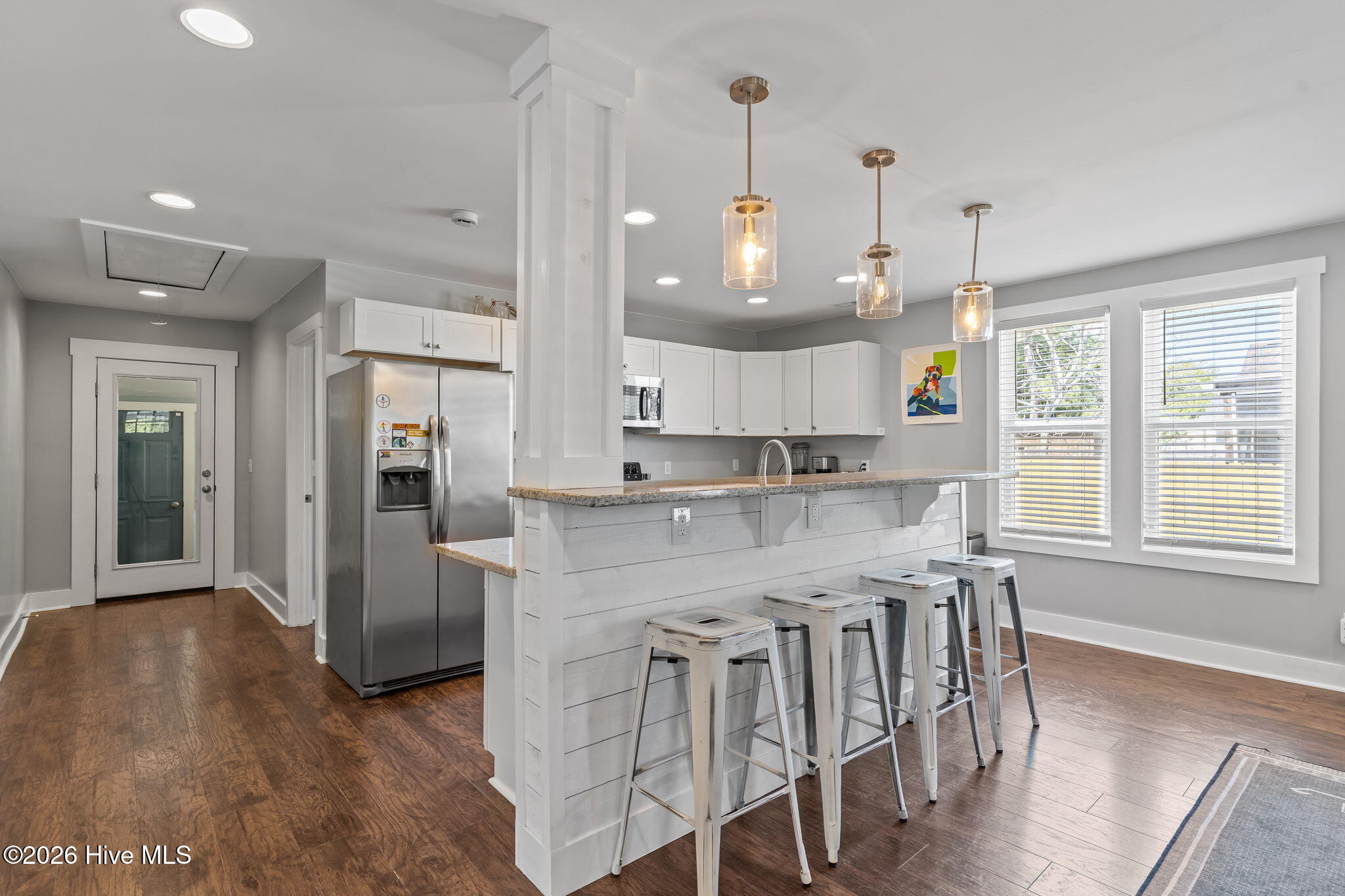 100564930 | Photo 10