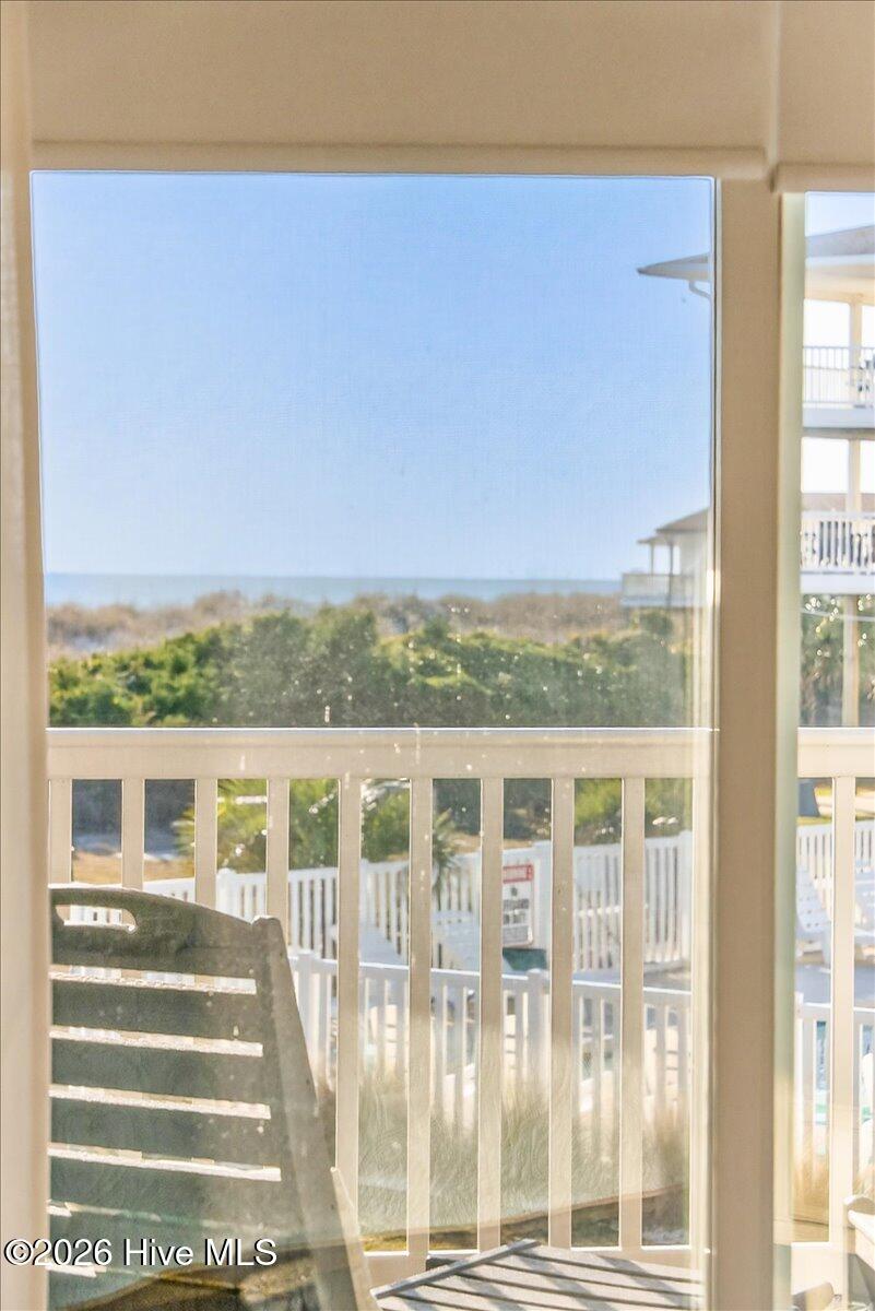 100549270 | Photo 25