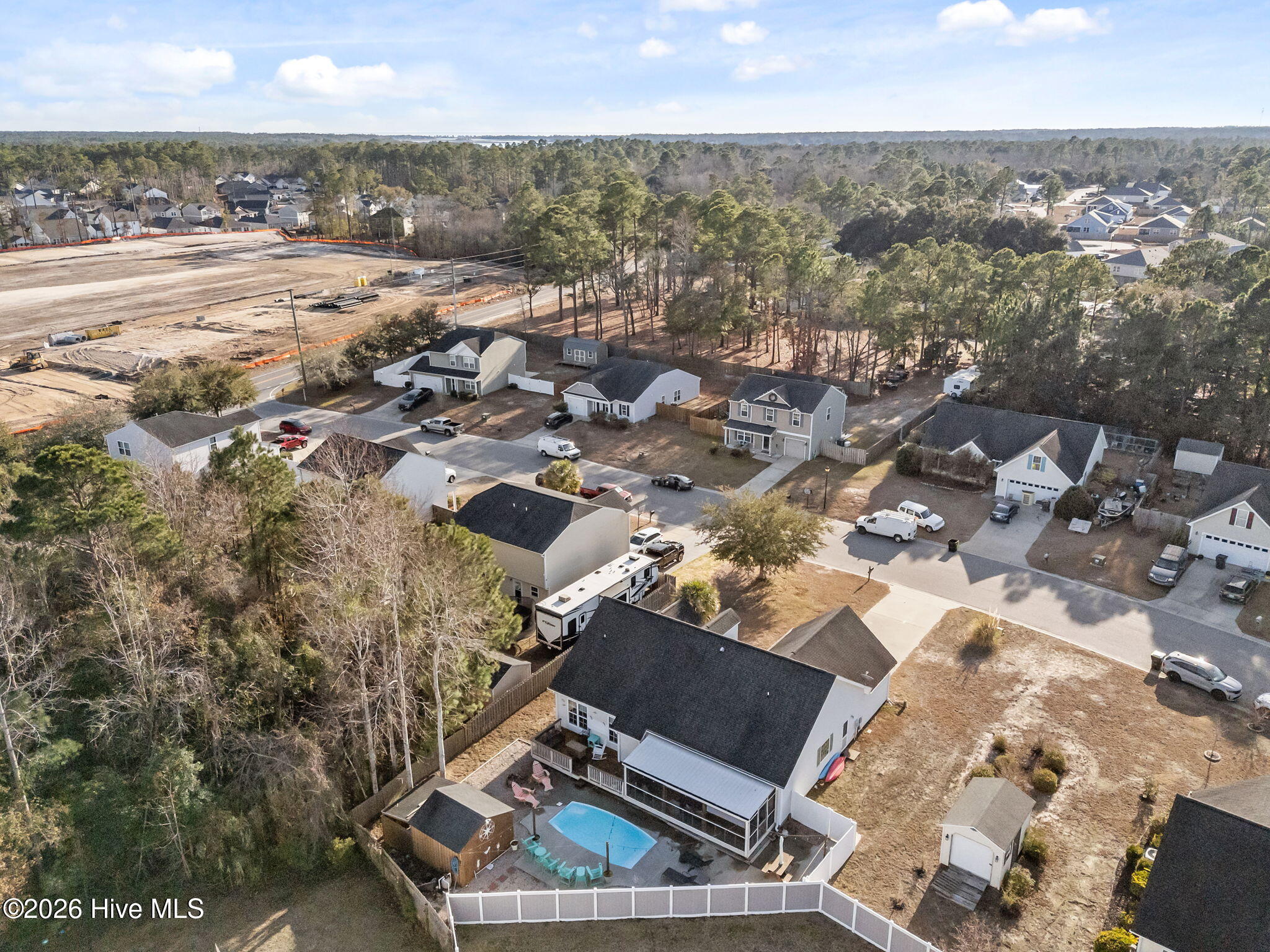 100548073 | Photo 49