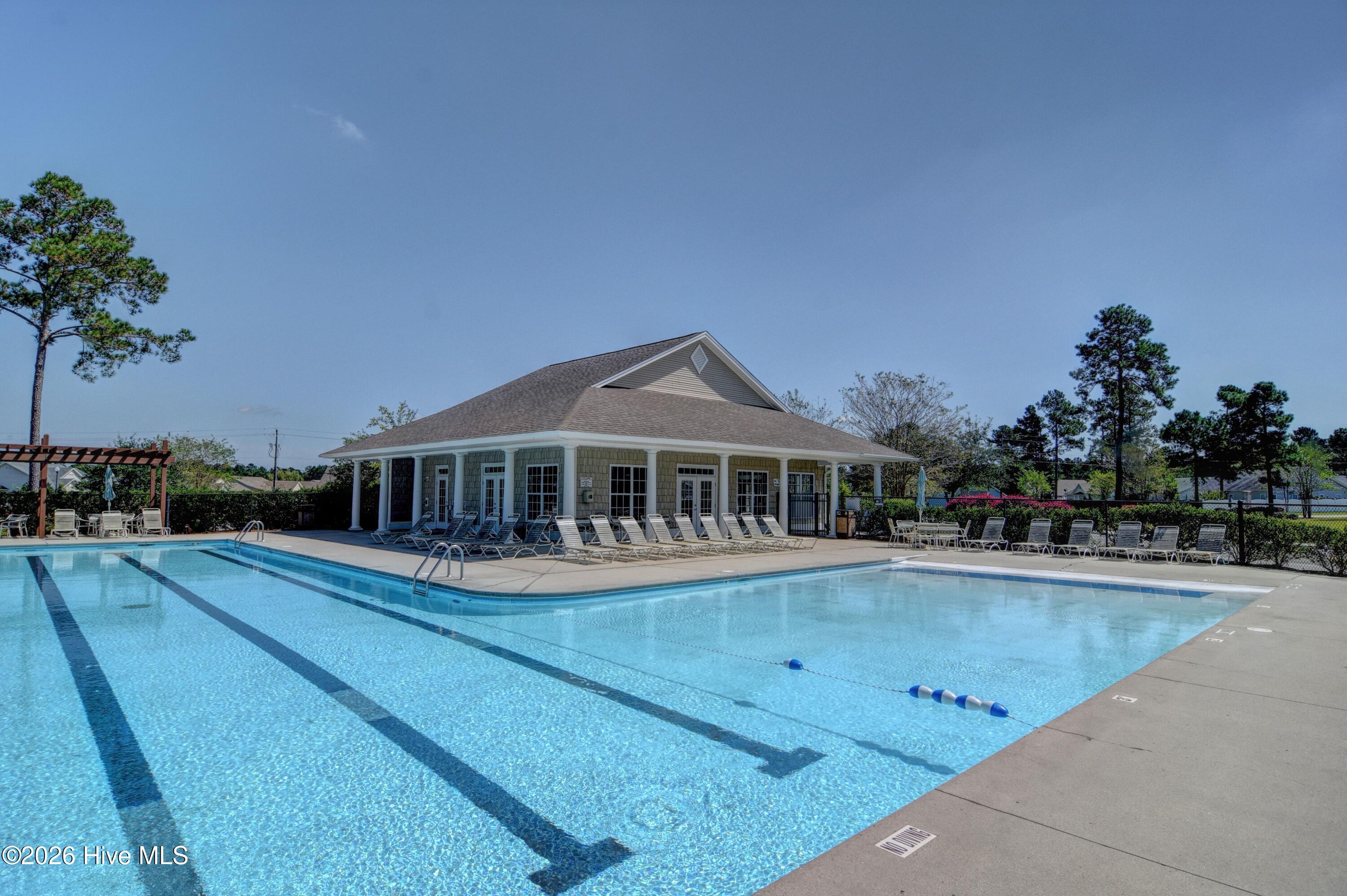 100561513 | Photo 40