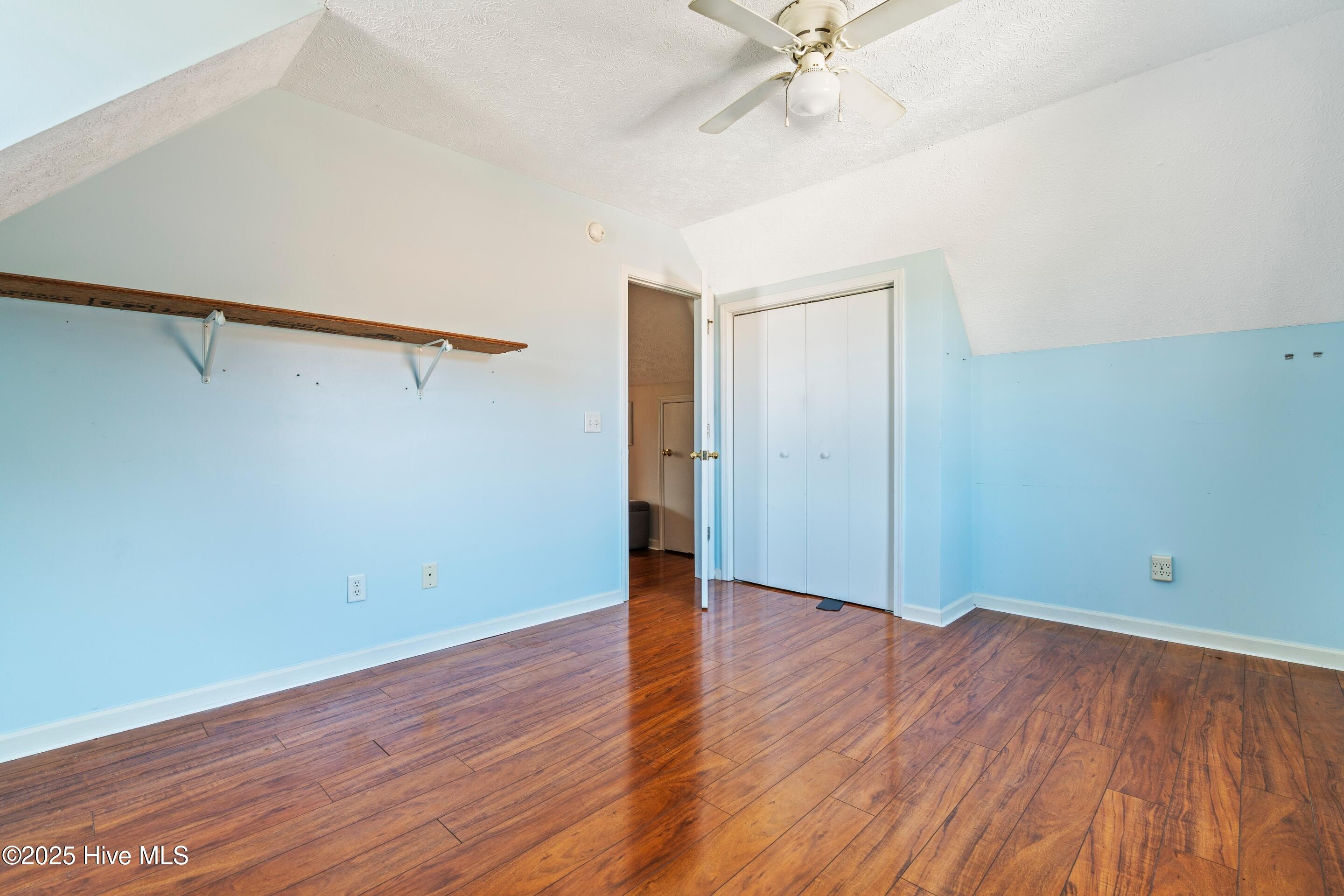 100536584 | Photo 26