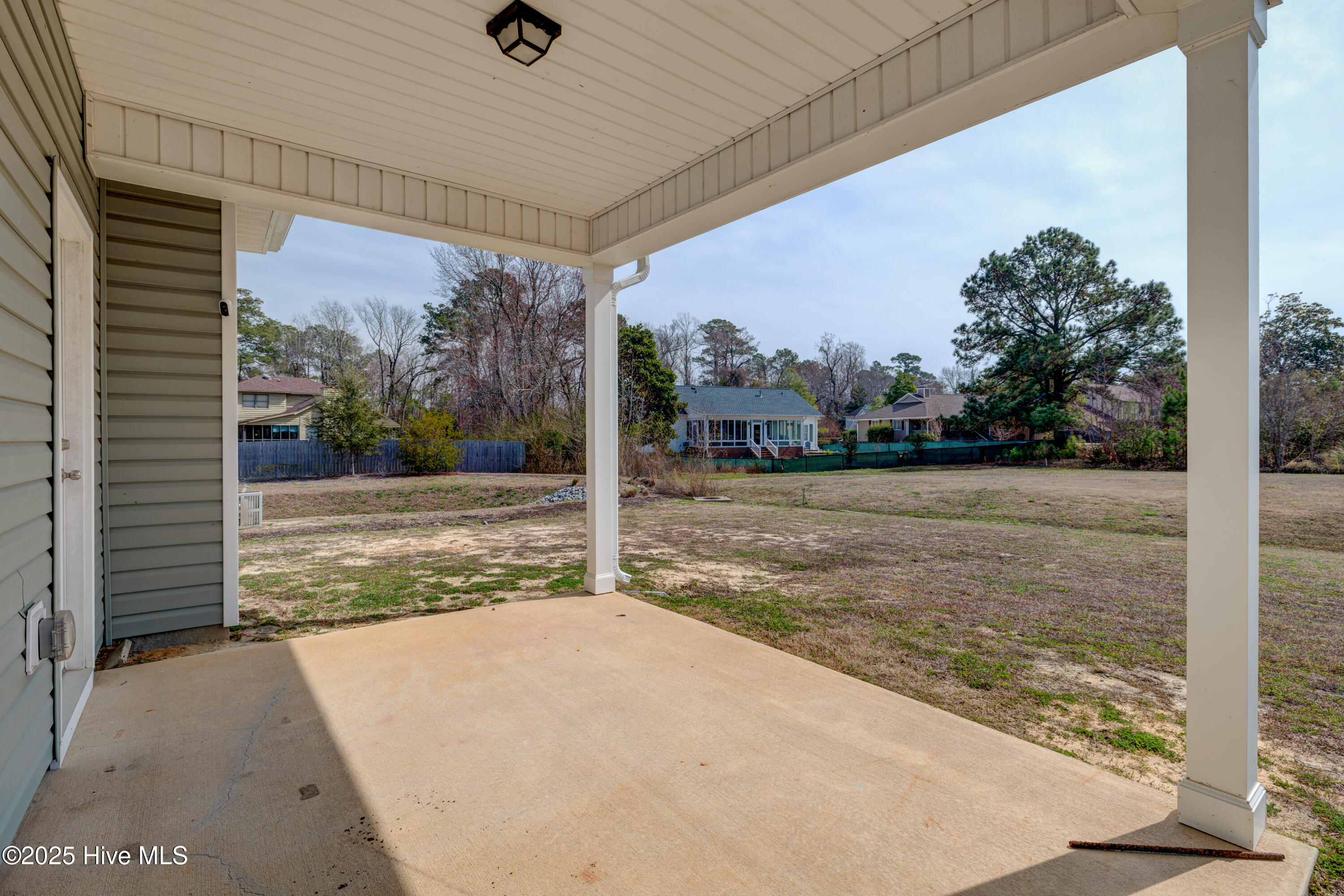 100491210 | Photo 51