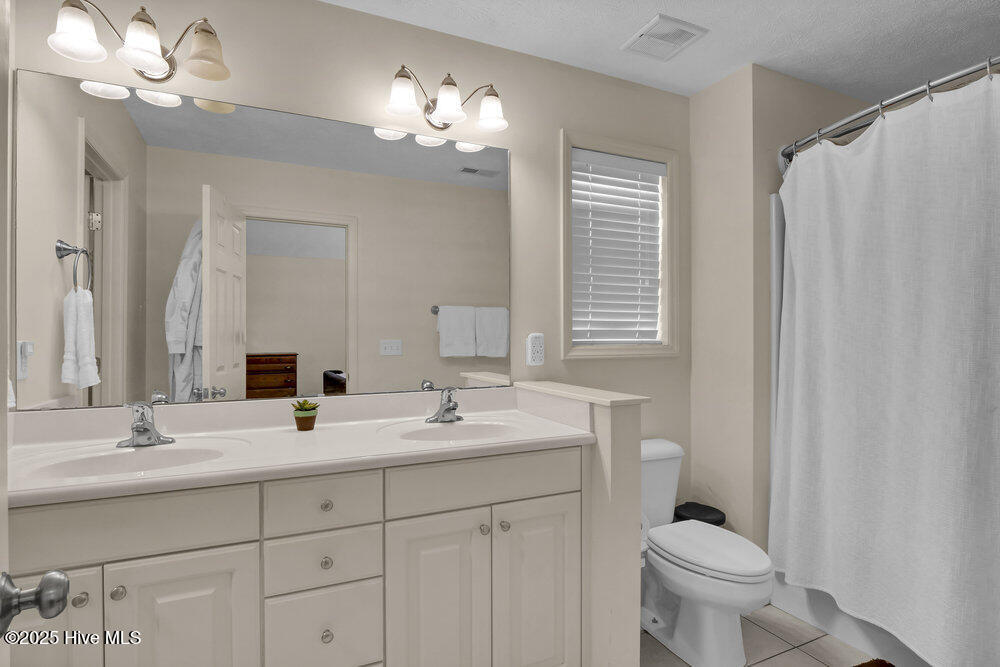 100555052 | Photo 15