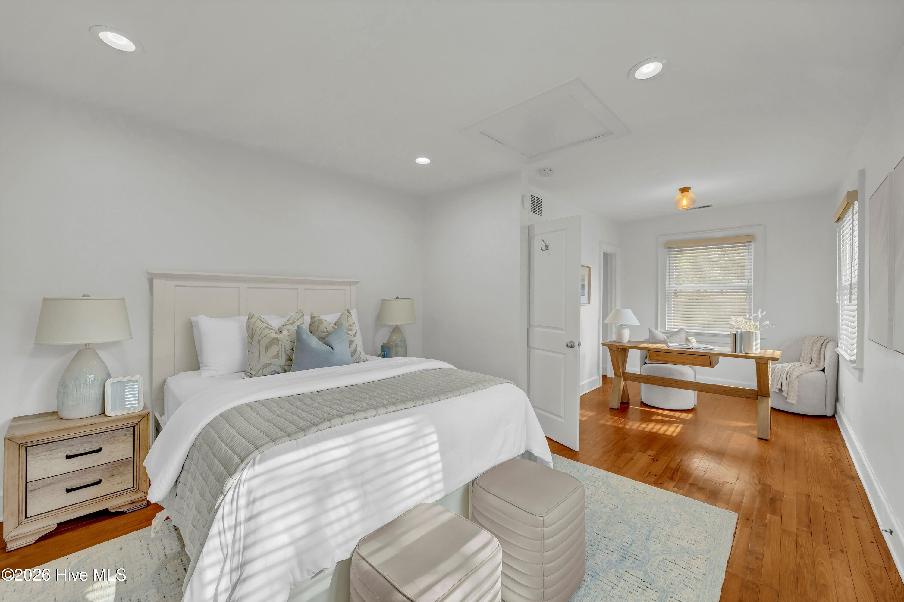 100555694 | Photo 17