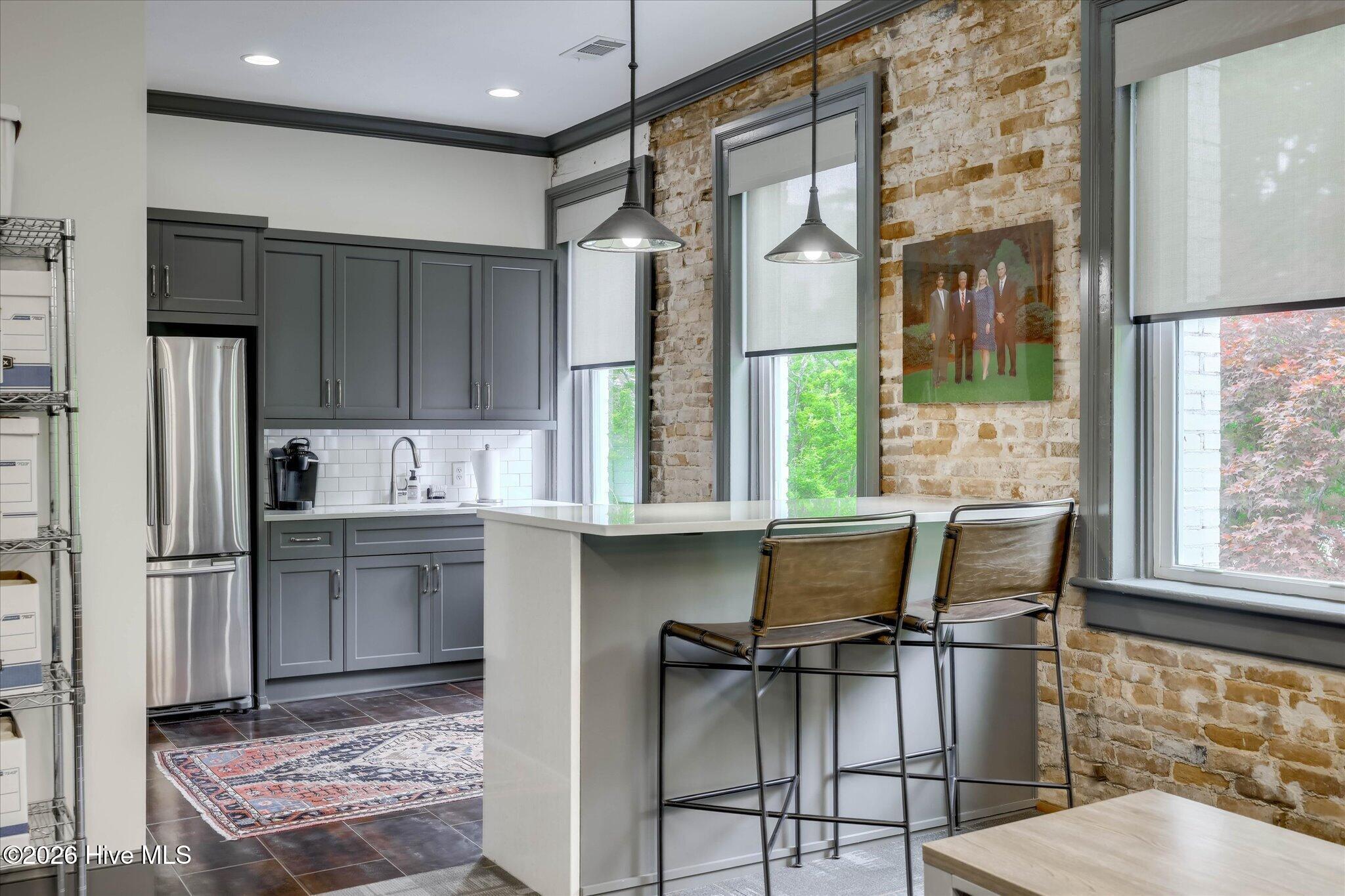 302 Park kitchen