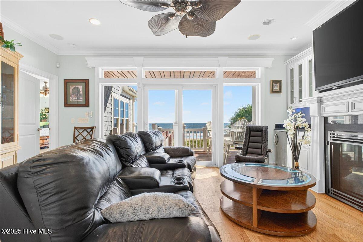 100538364 | Photo 31