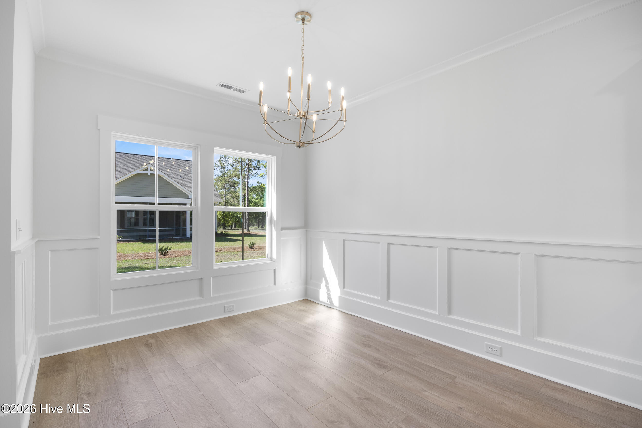 100554696 | Photo 23