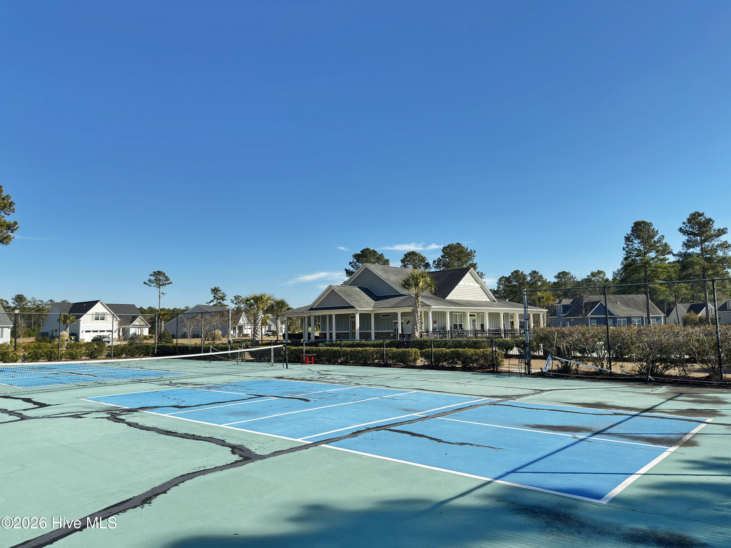 100548790 | Photo 45