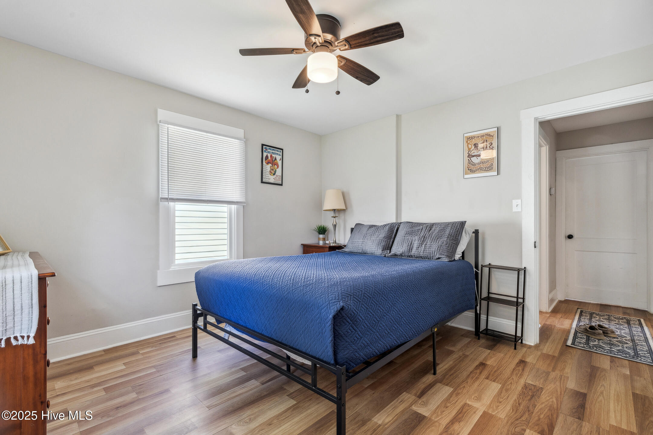 100541610 | Photo 21