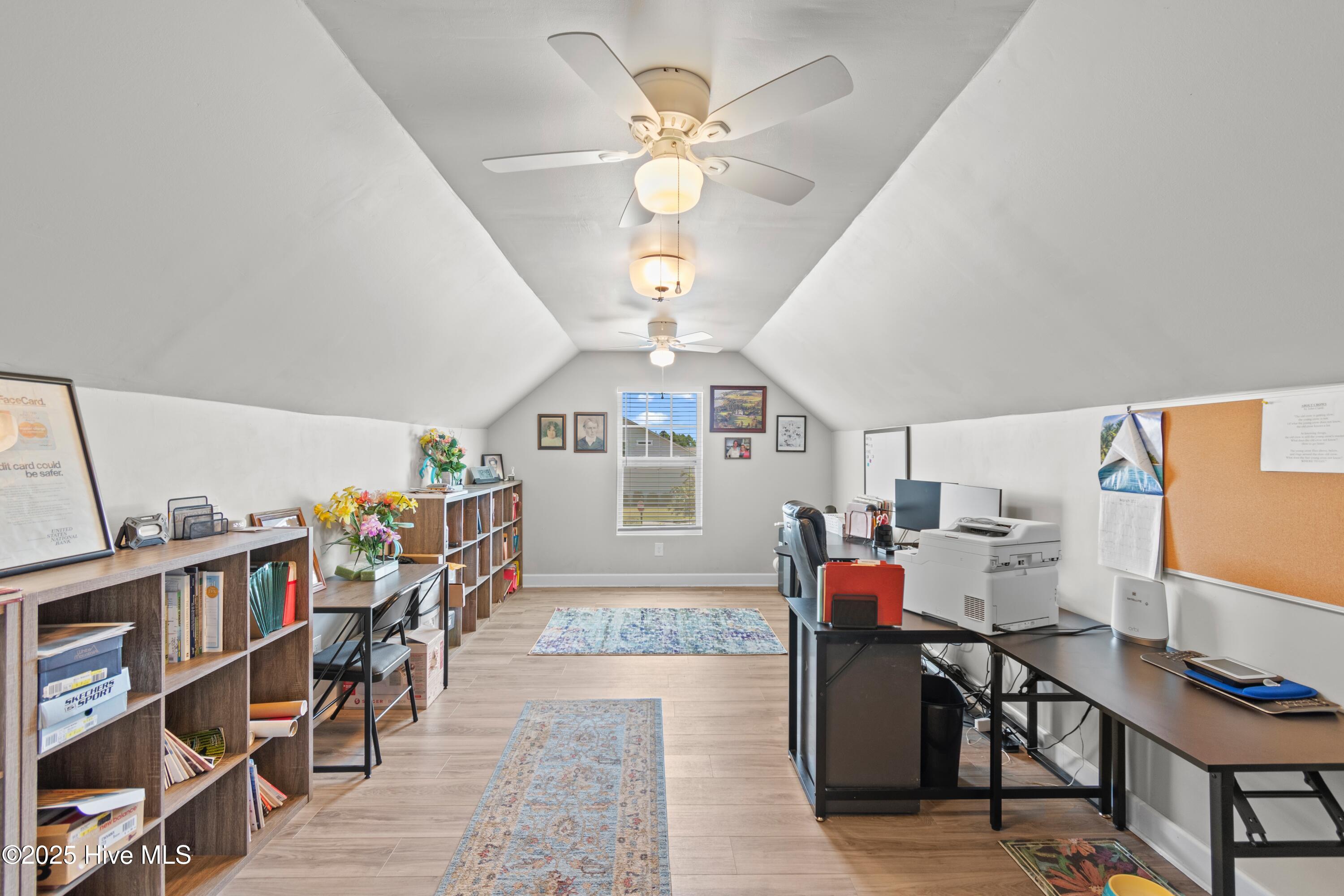 100528892 | Photo 58