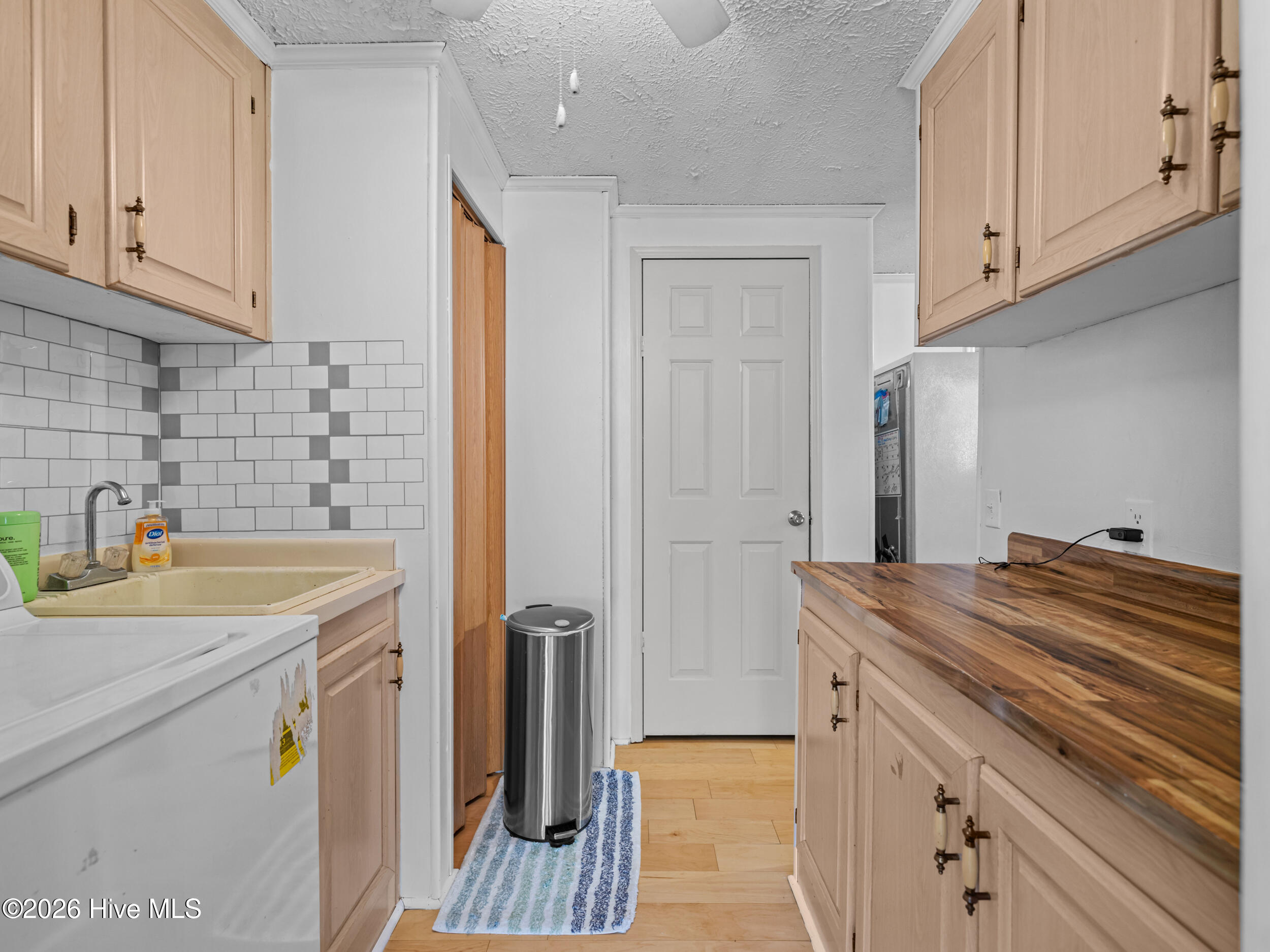 100556387 | Photo 23