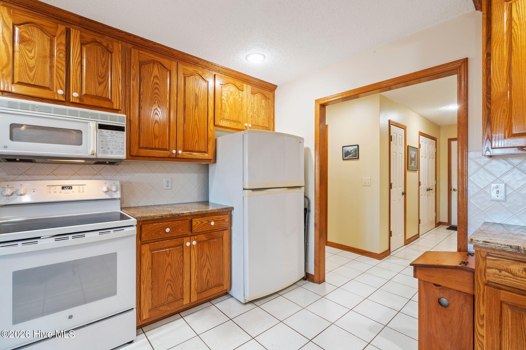 100552539 | Photo 24