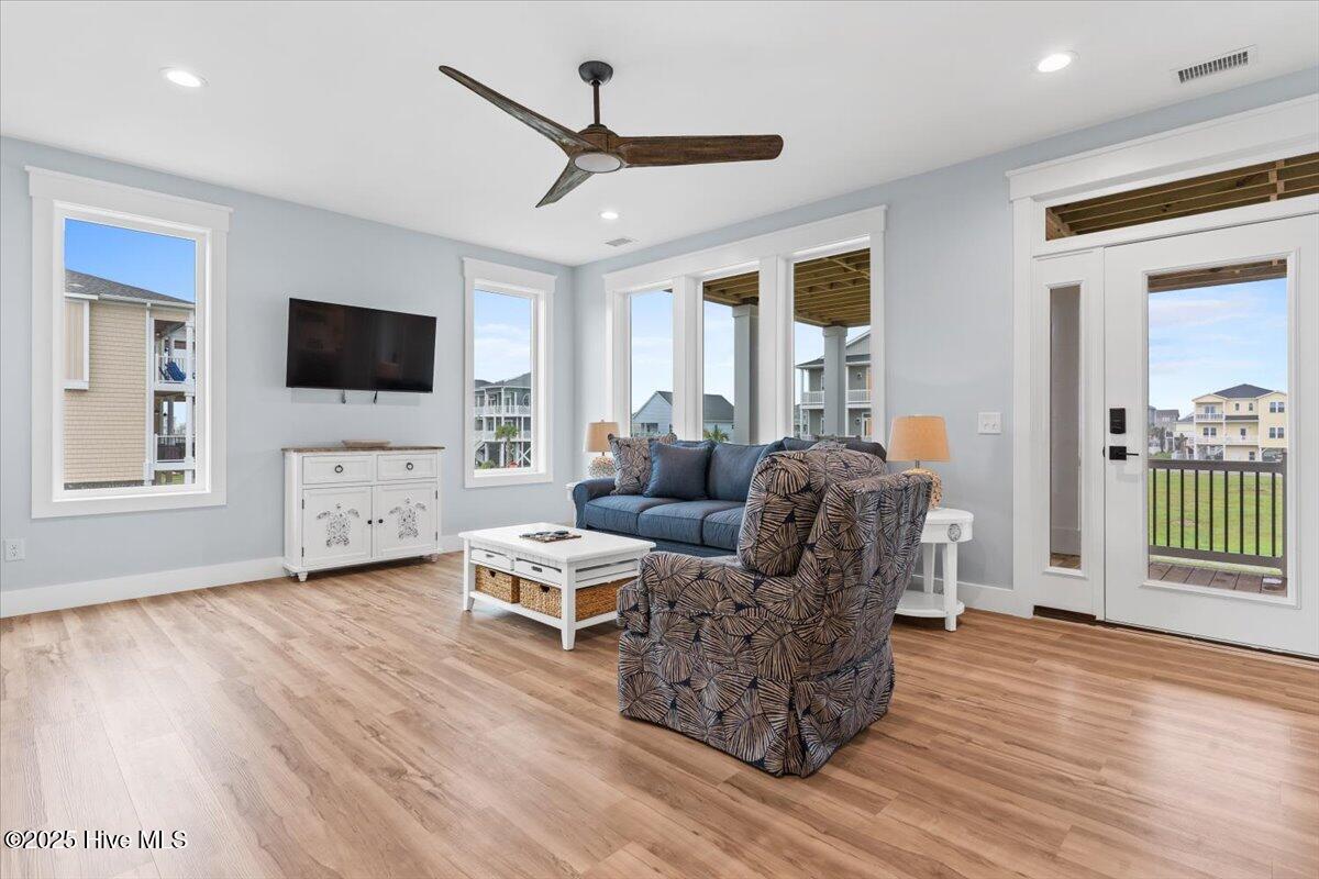 100526608 | Photo 48