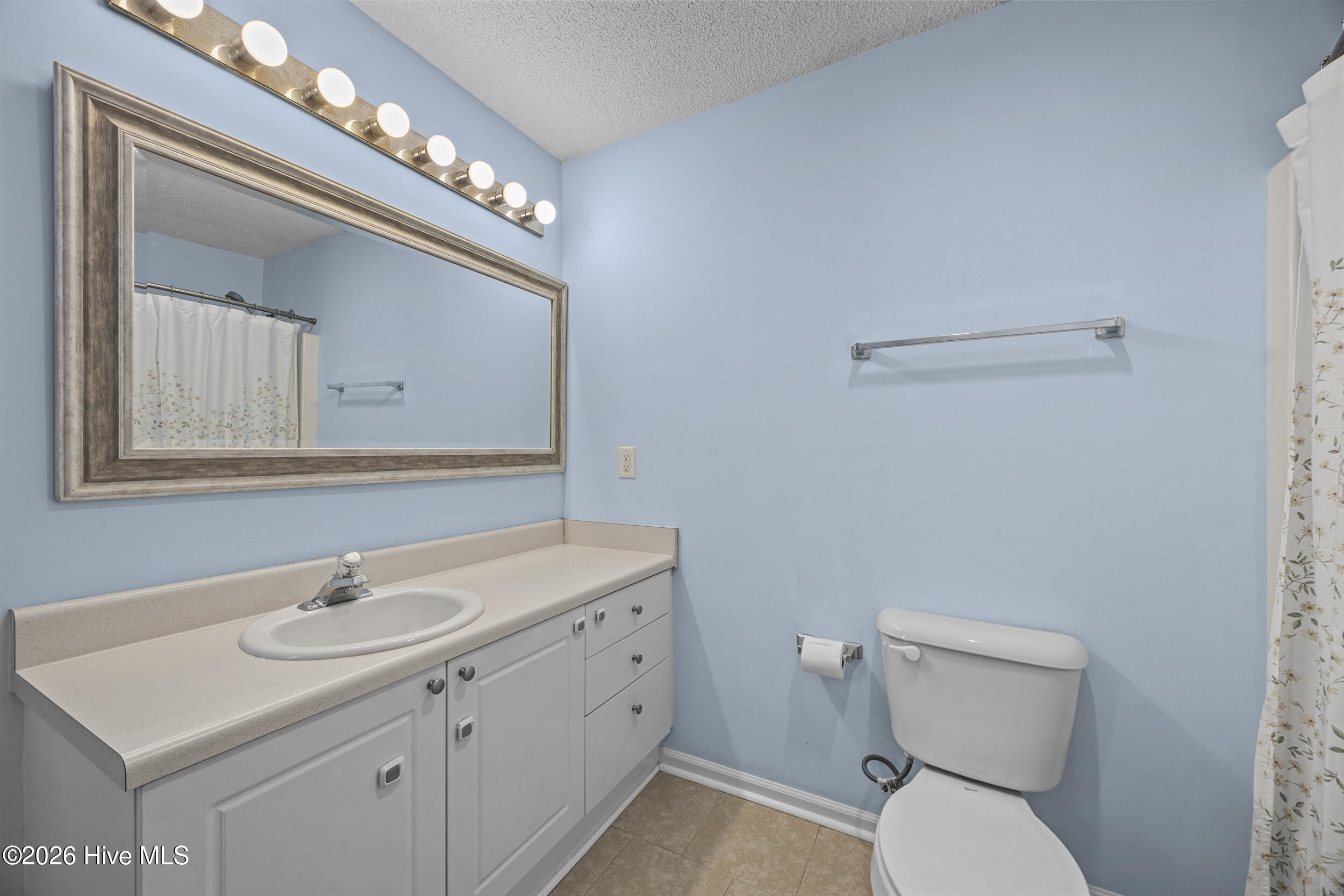 100549886 | Photo 29